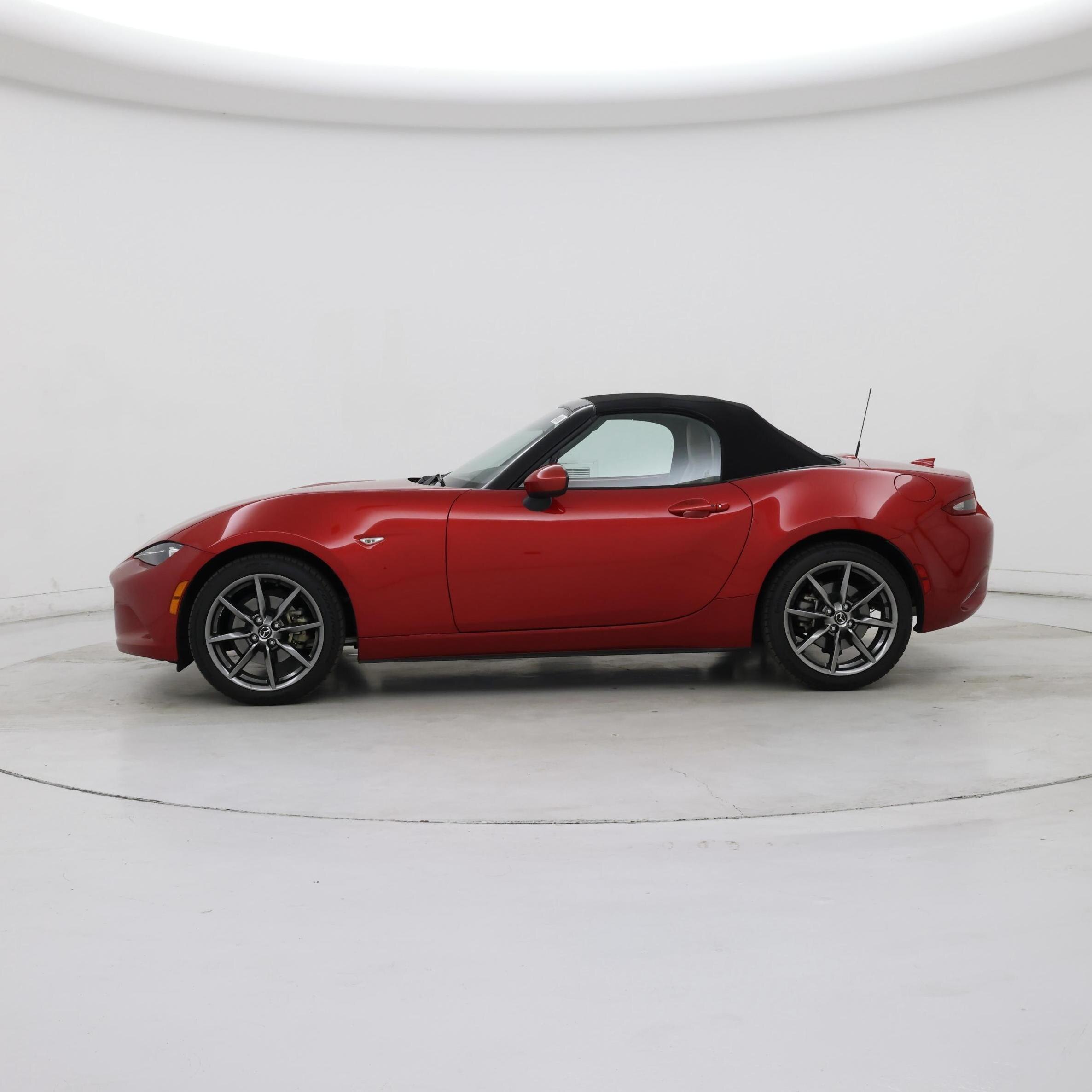 Thumbnail: 2016 Mazda MX-5 Miata - 3