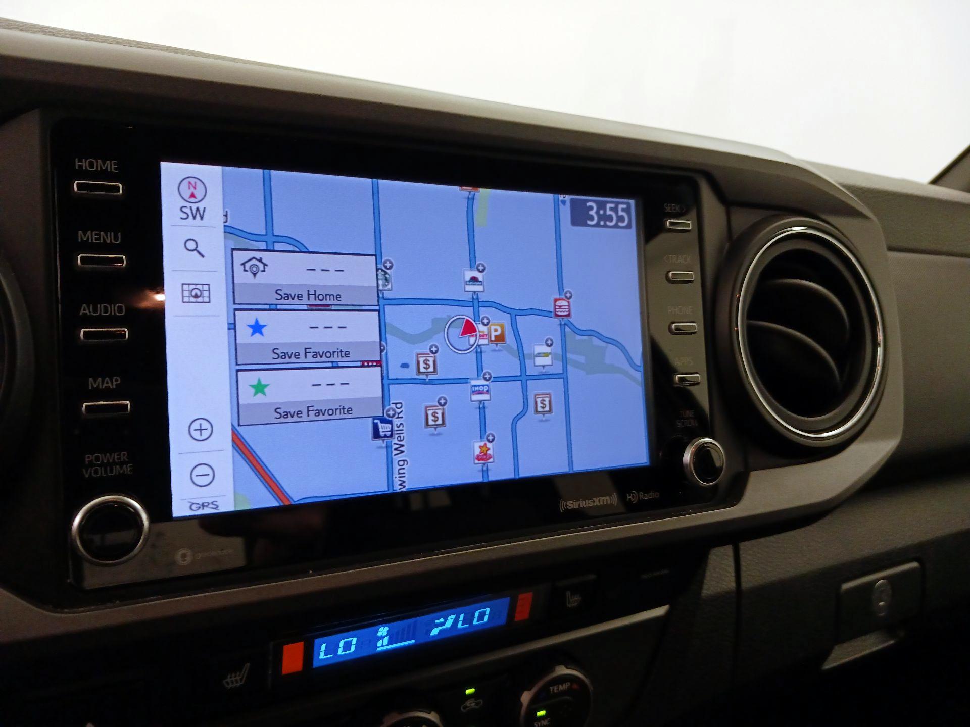 Thumbnail: 2021 Toyota Tacoma - 14