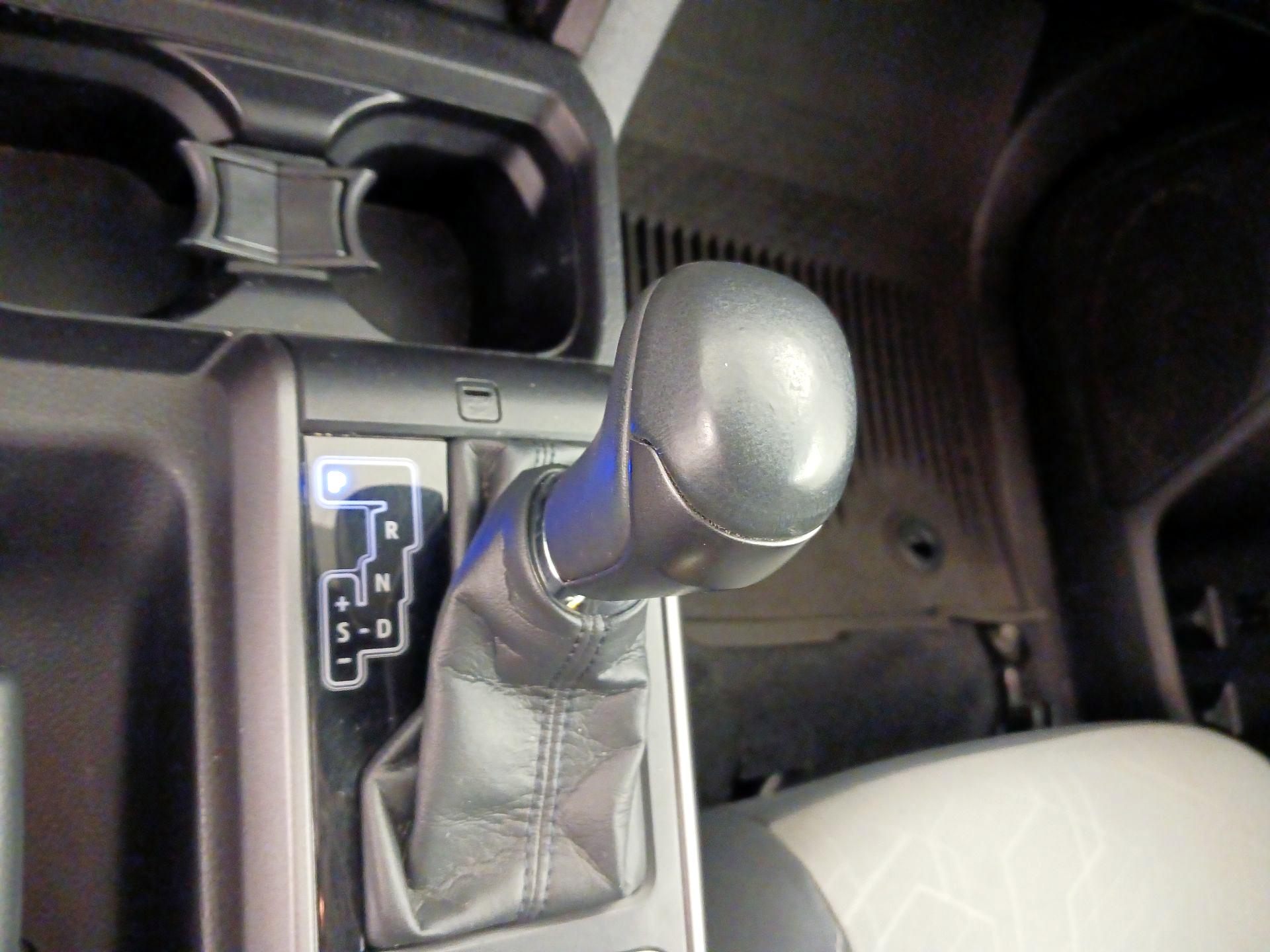 Thumbnail: 2021 Toyota Tacoma - 18