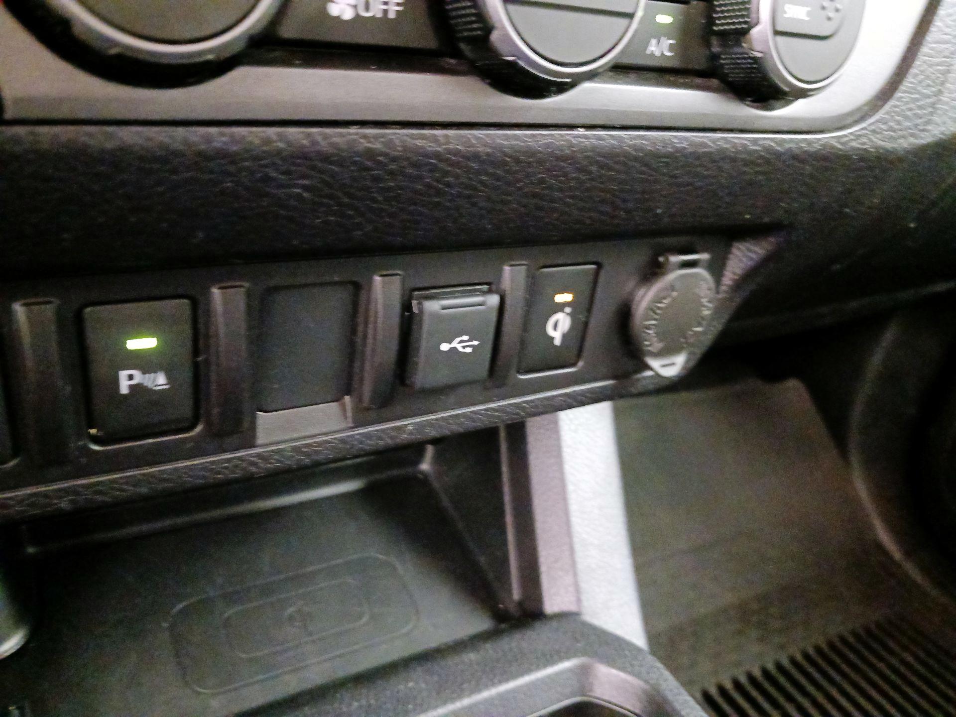 Thumbnail: 2021 Toyota Tacoma - 19