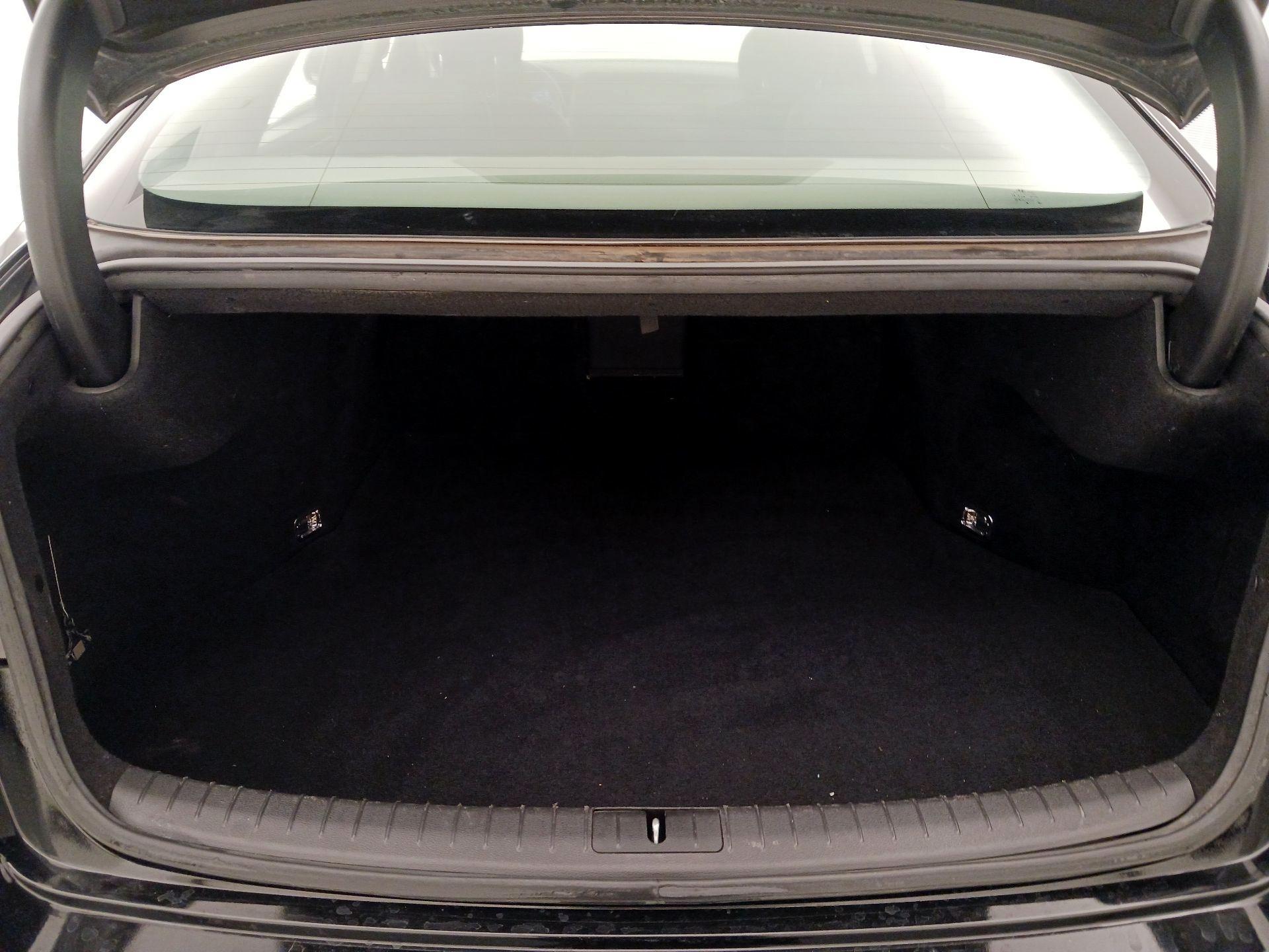 Thumbnail: 2015 Hyundai Genesis - 20