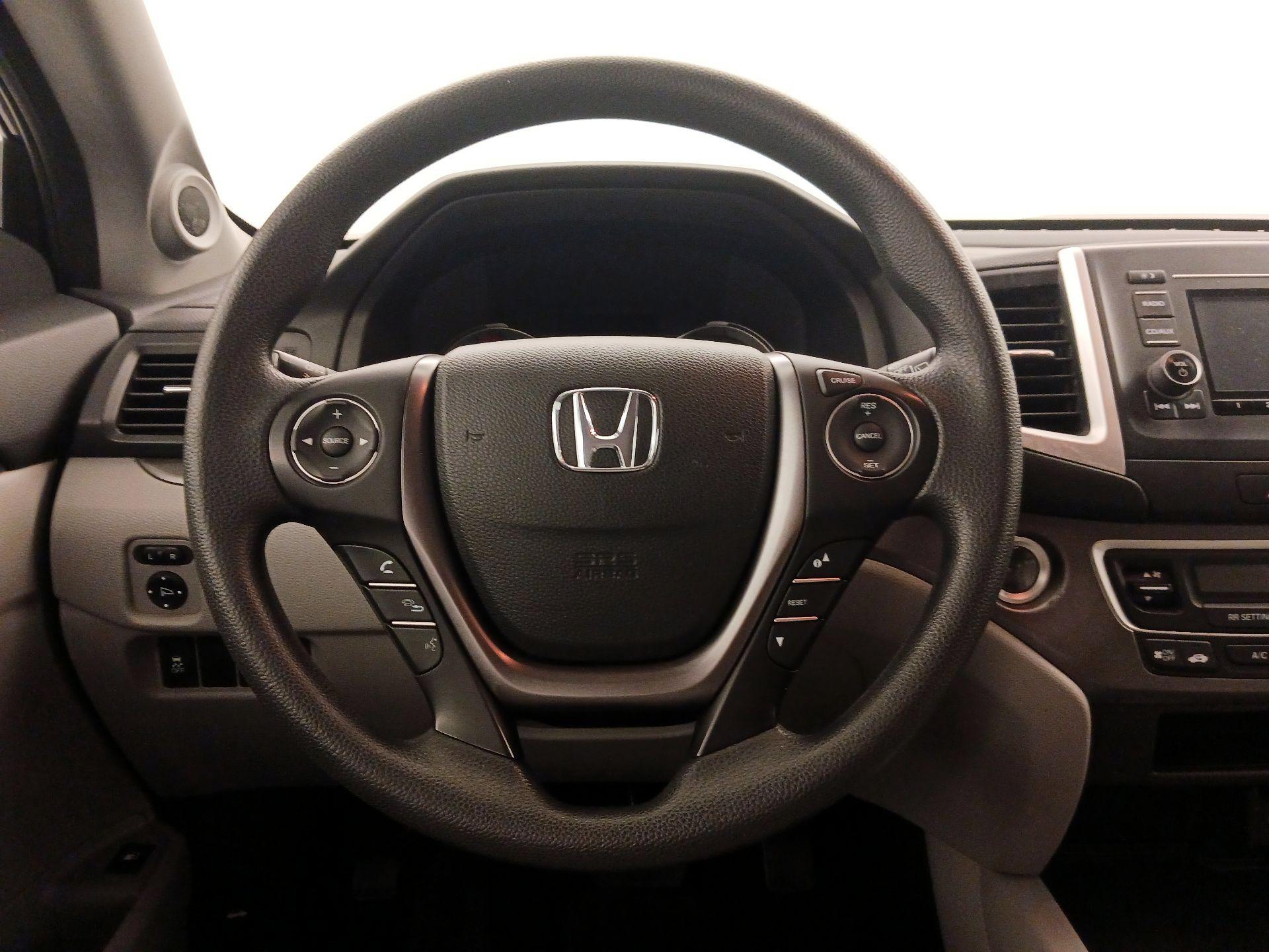 Thumbnail: 2016 Honda Pilot - 10