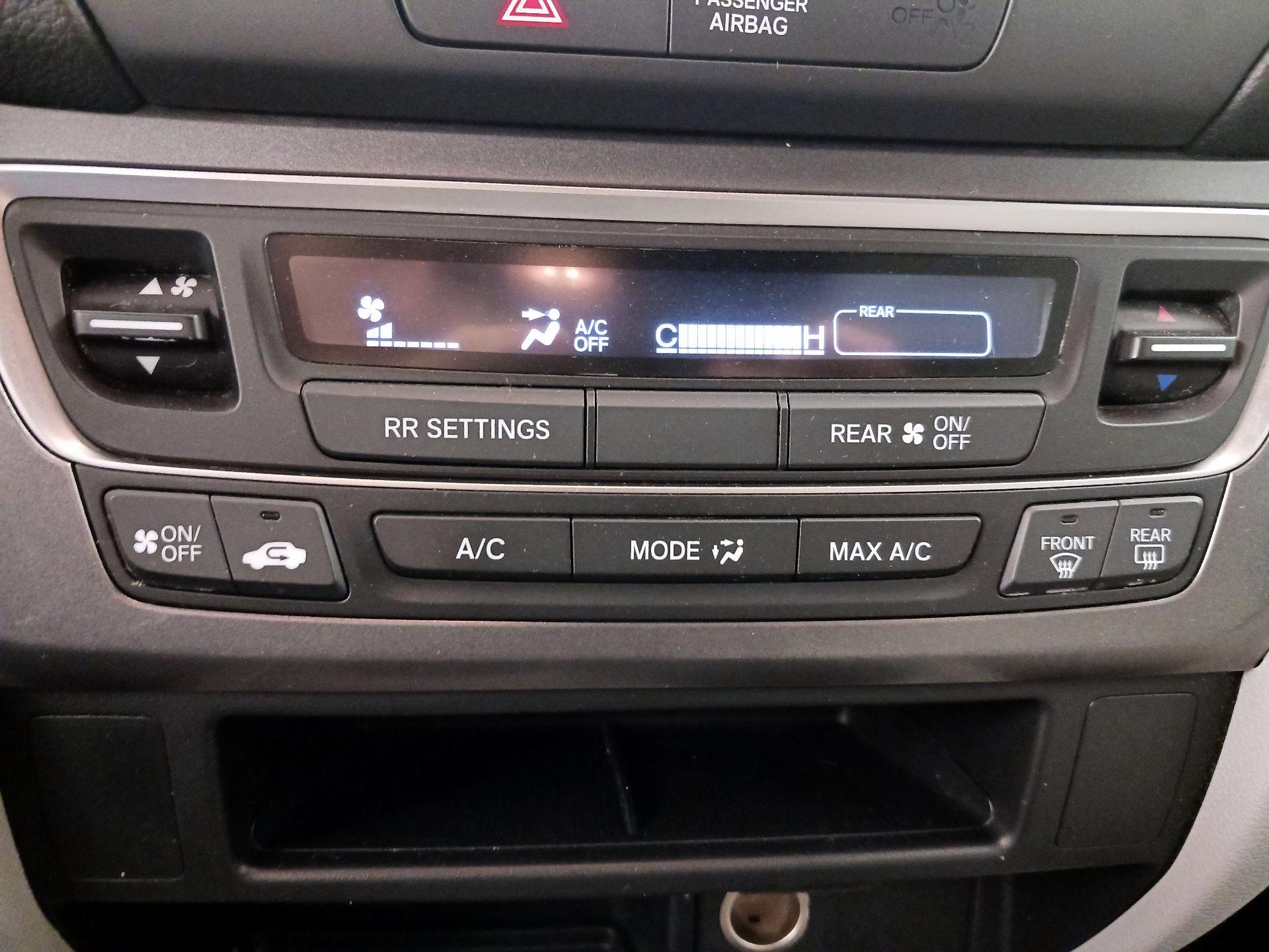 Thumbnail: 2016 Honda Pilot - 16