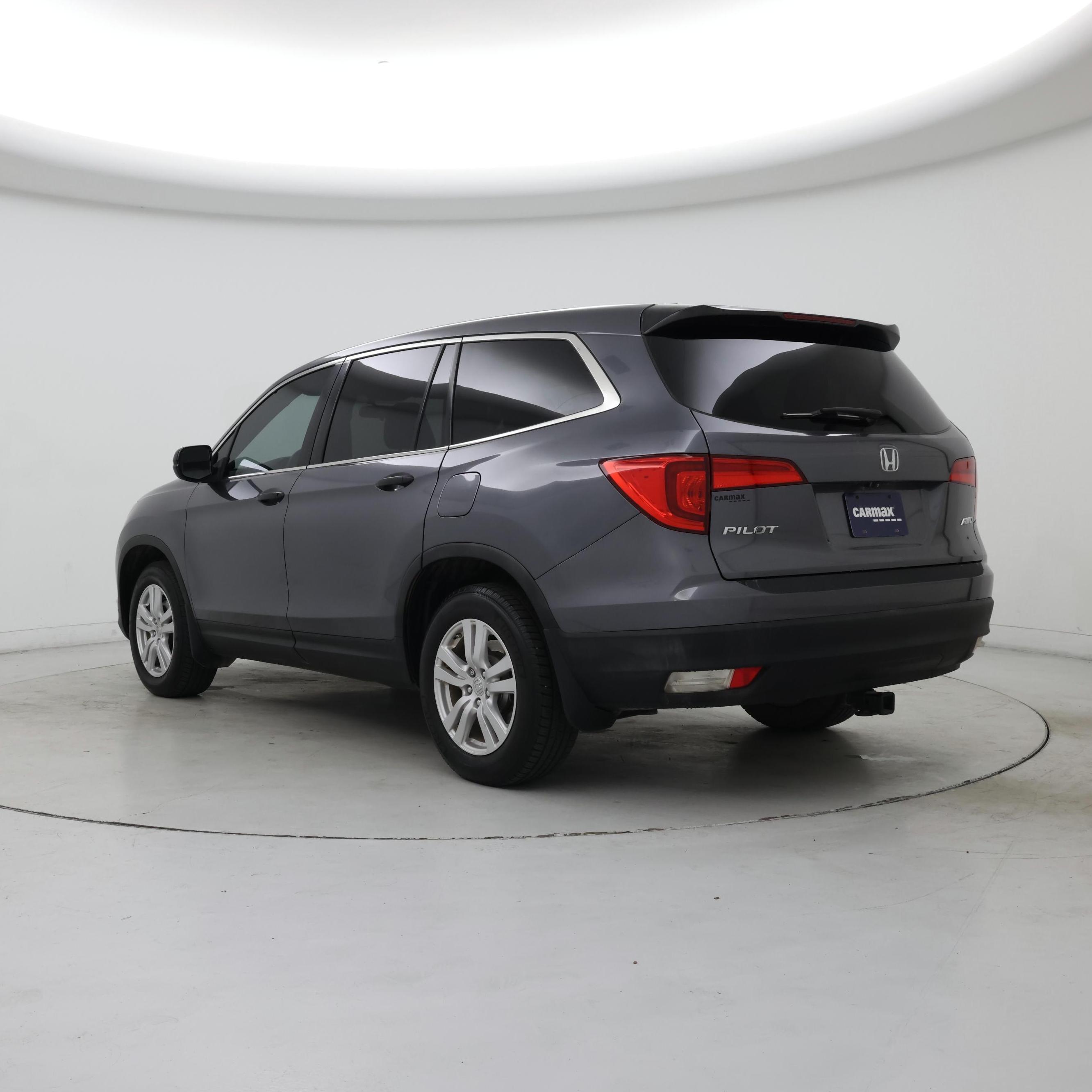 Thumbnail: 2016 Honda Pilot - 2