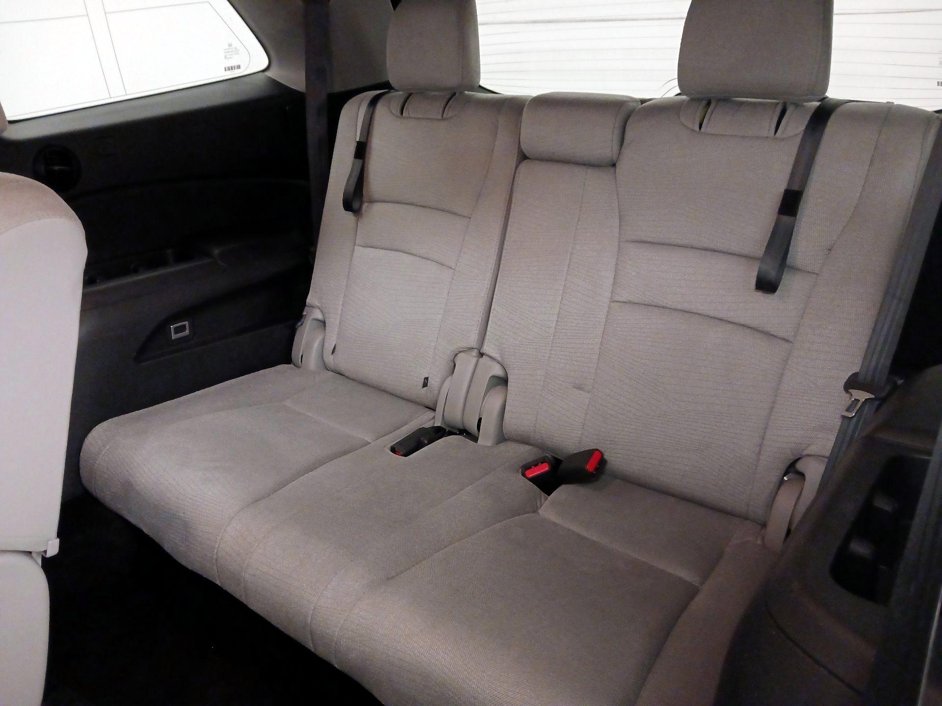 Thumbnail: 2016 Honda Pilot - 20