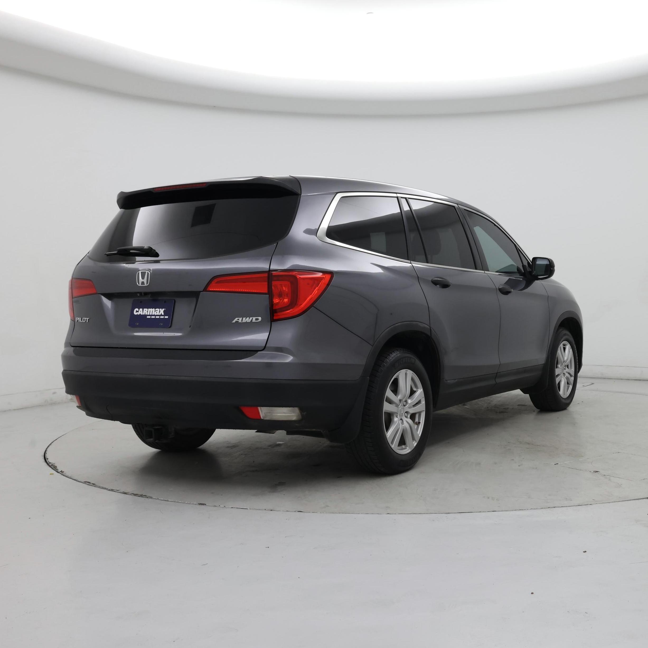 Thumbnail: 2016 Honda Pilot - 8