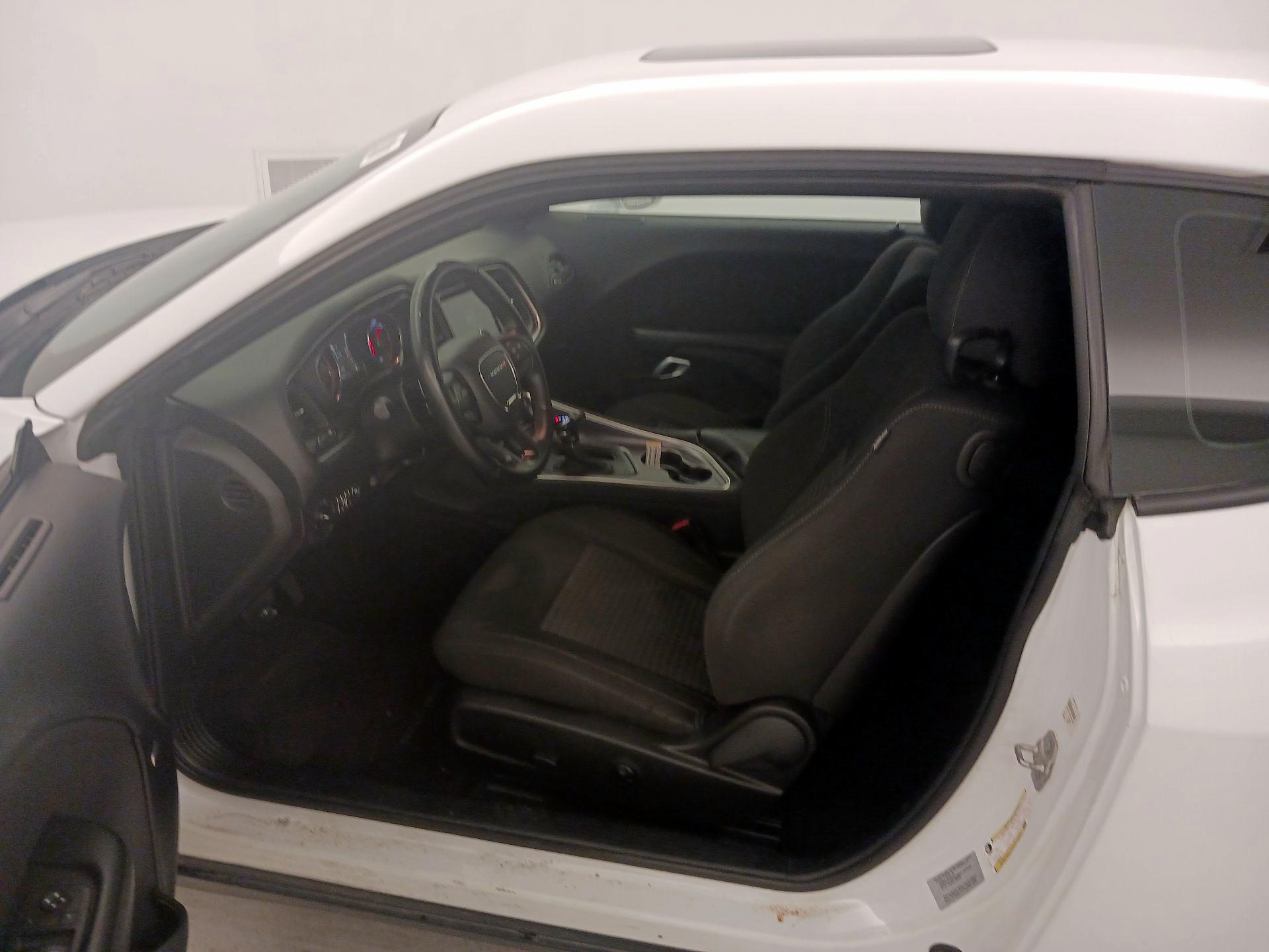 Thumbnail: 2016 Dodge Challenger - 11