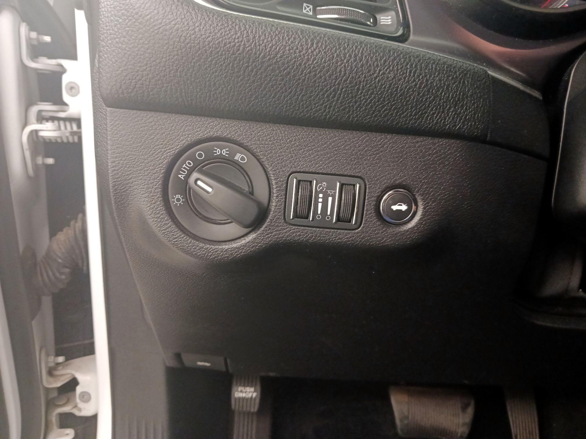 Thumbnail: 2016 Dodge Challenger - 13