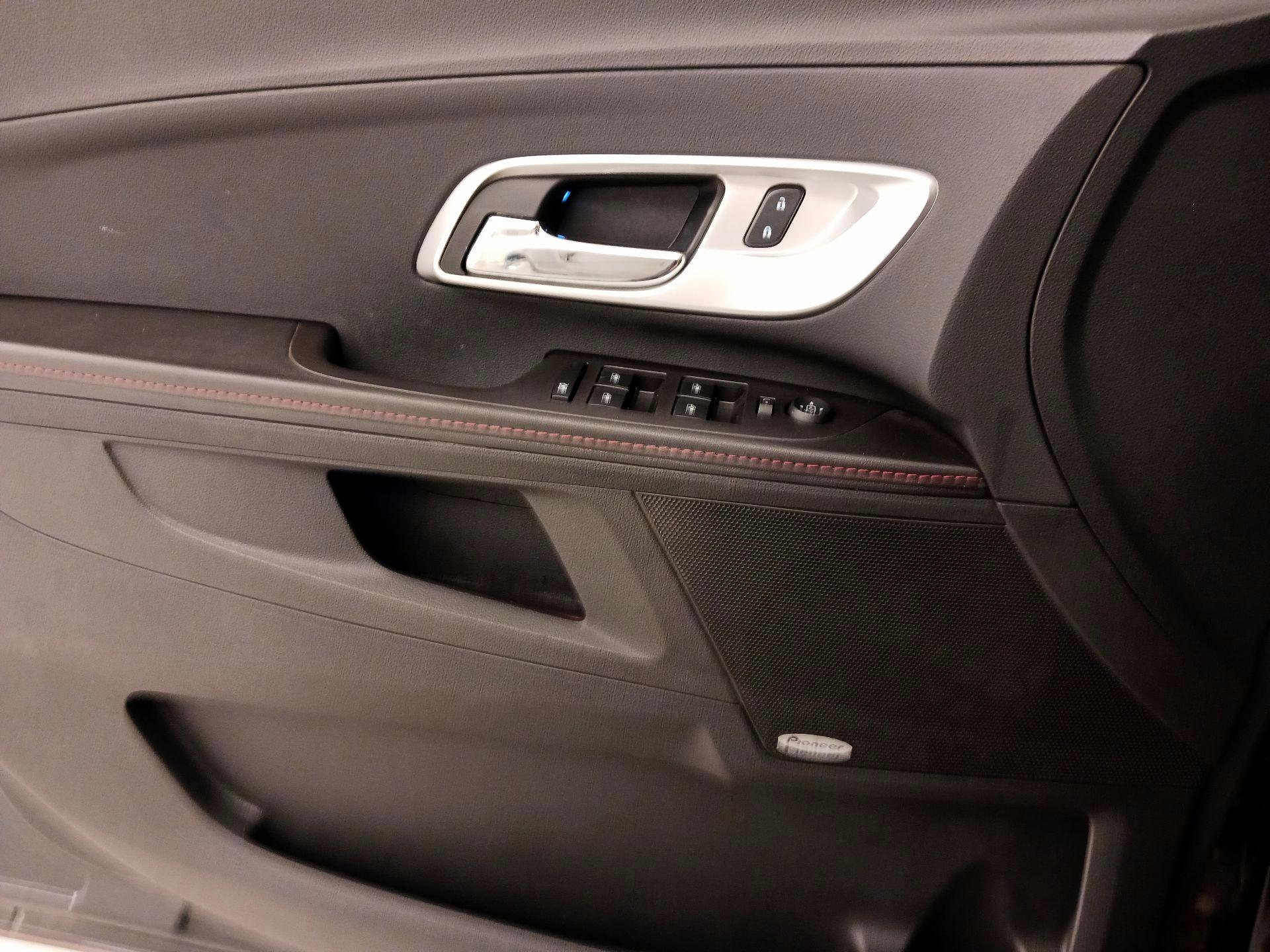 Thumbnail: 2015 Chevrolet Equinox - 12