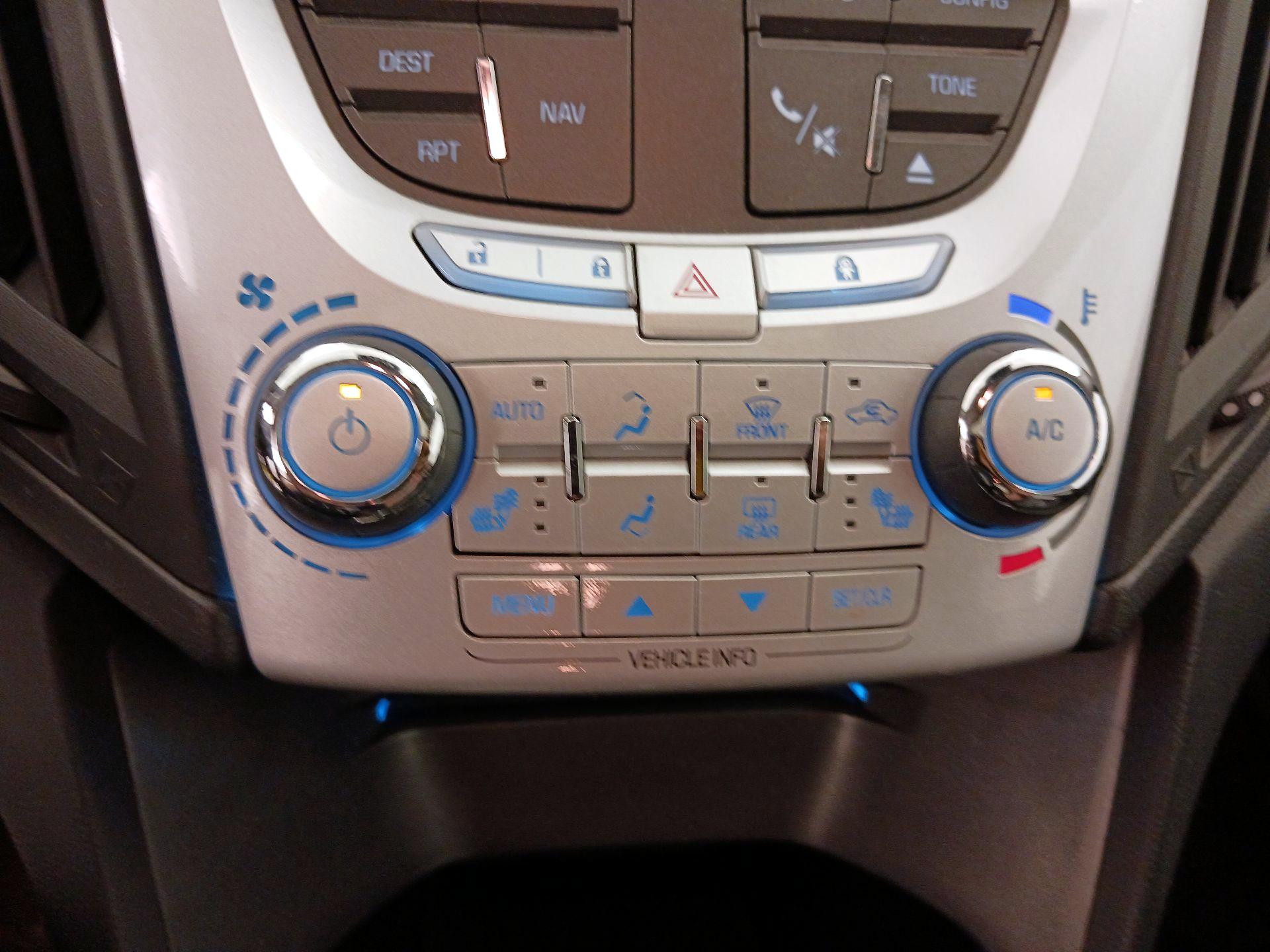 Thumbnail: 2015 Chevrolet Equinox - 17