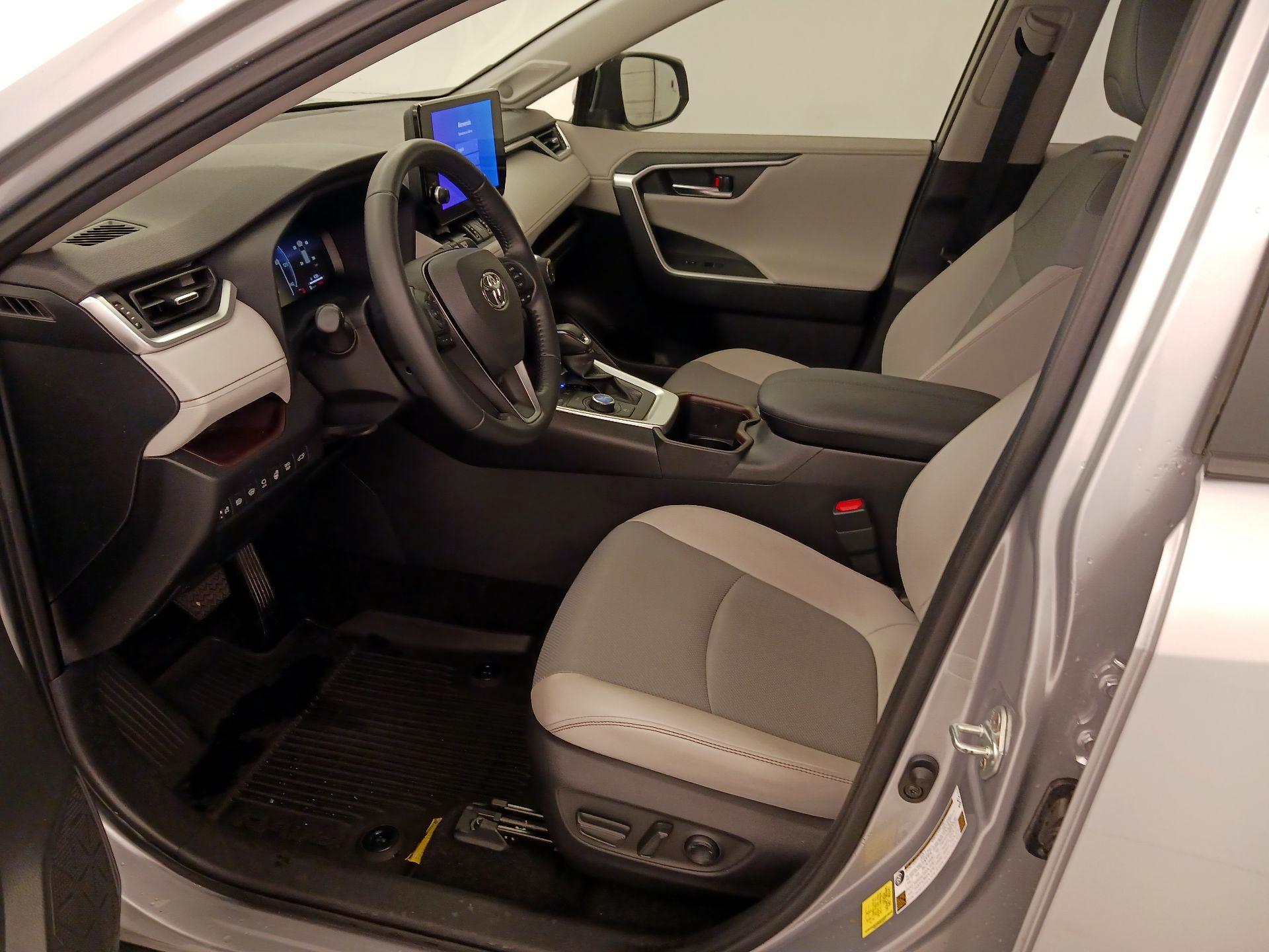 Thumbnail: 2023 Toyota RAV4 - 11