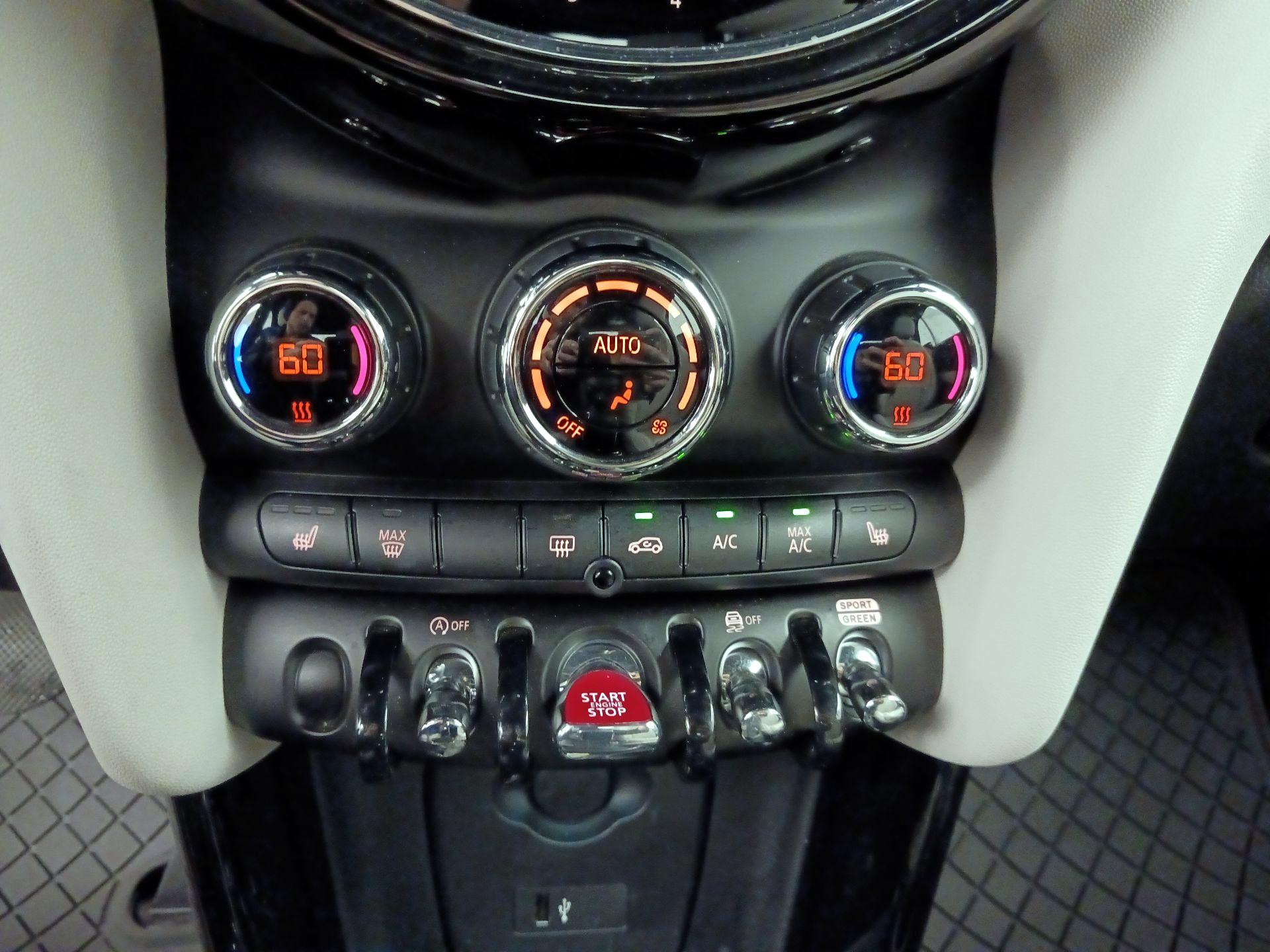 Thumbnail: 2024 MINI Cooper - 17