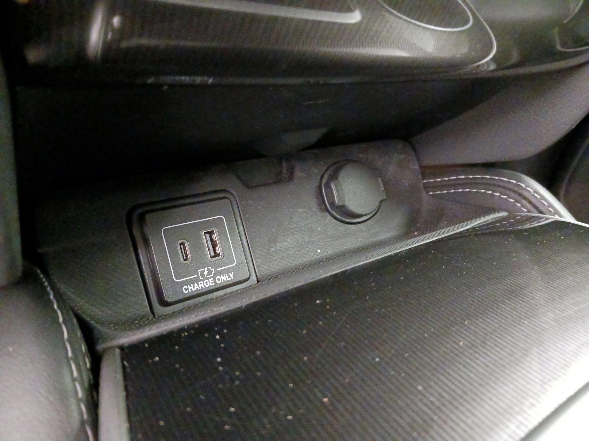 Thumbnail: 2019 INFINITI QX60 - 19