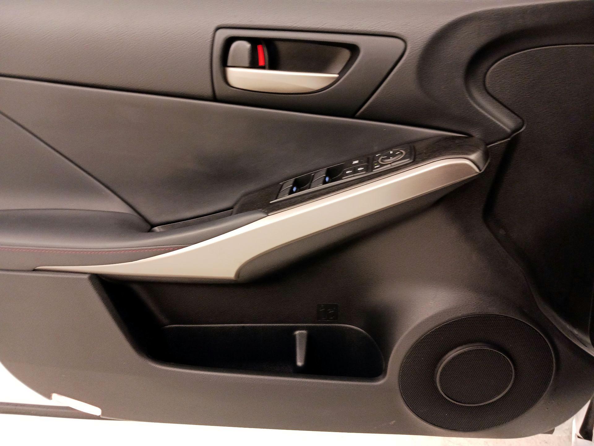 Thumbnail: 2019 Lexus IS - 12