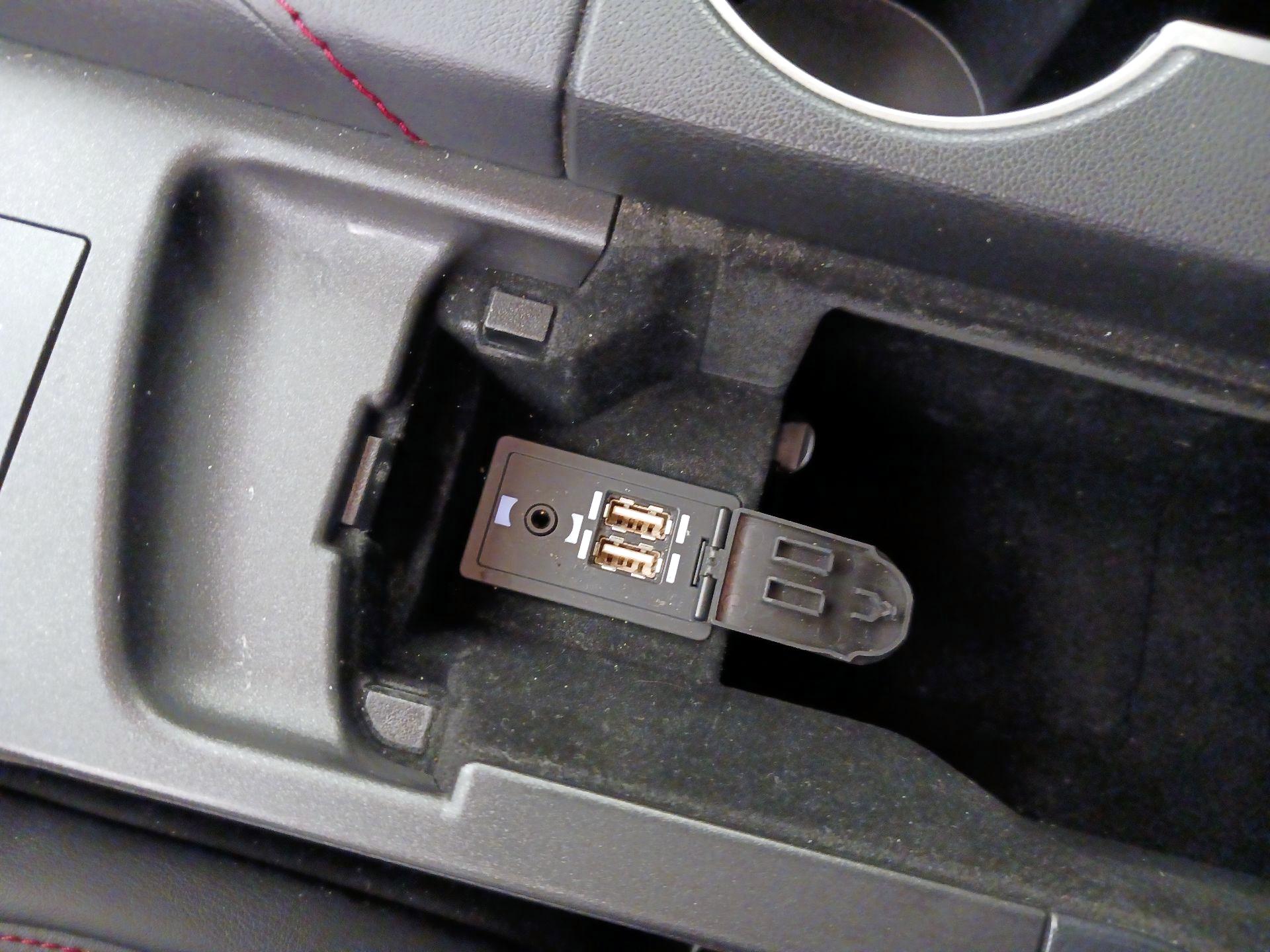 Thumbnail: 2019 Lexus IS - 19