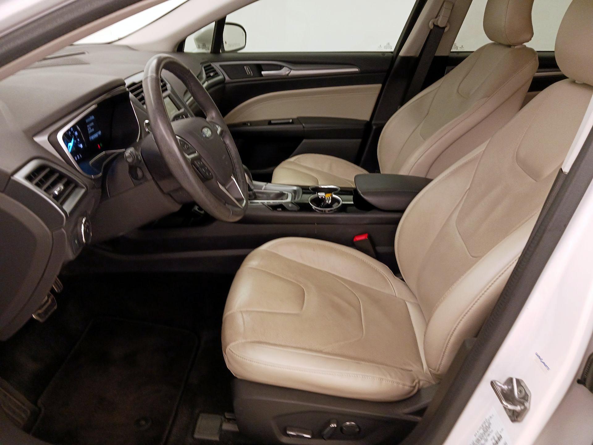 Thumbnail: 2015 Ford Fusion - 11