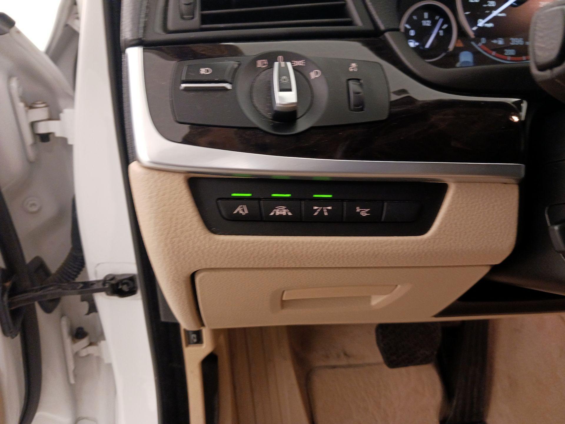 Thumbnail: 2015 BMW 5 Series - 13