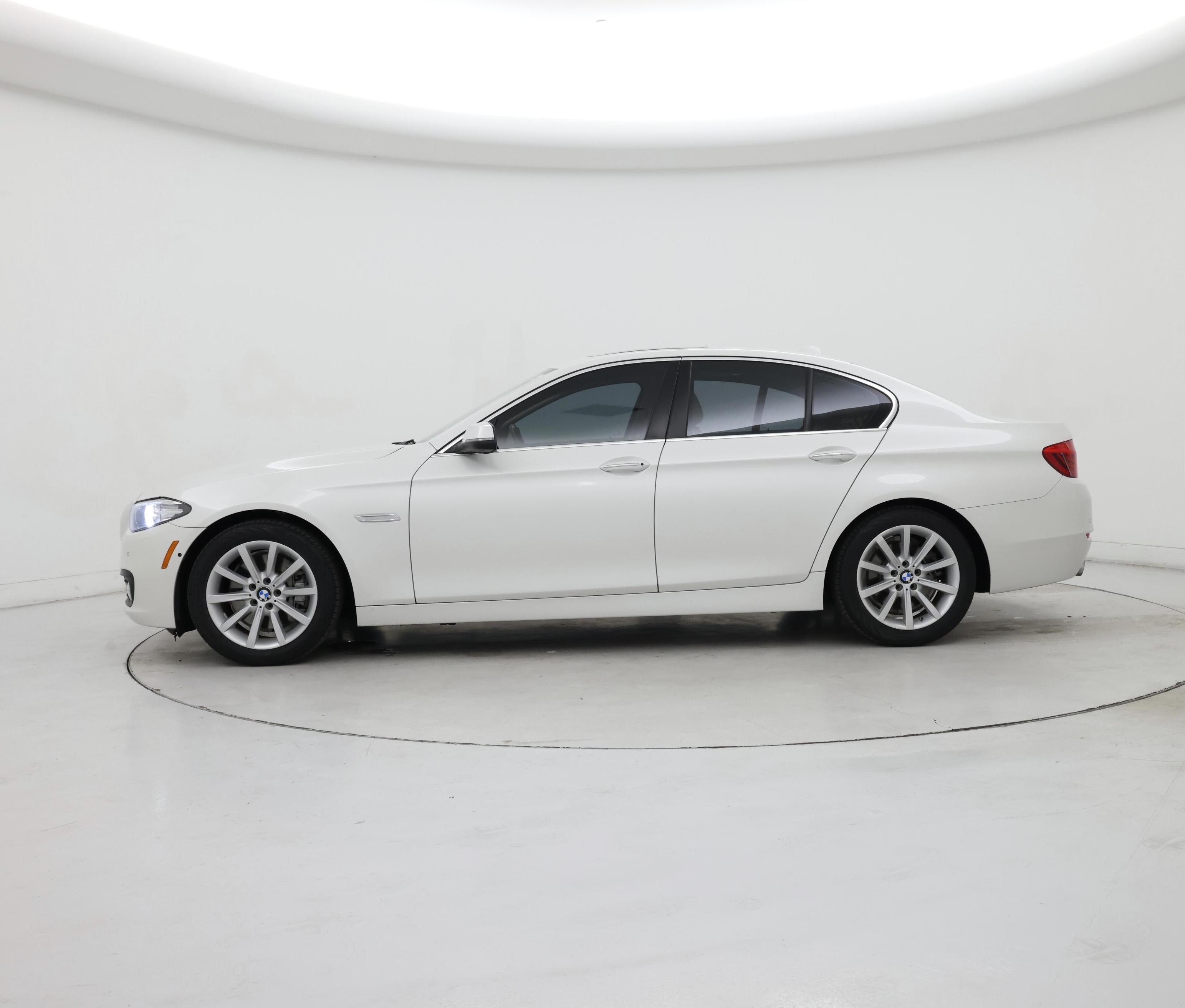 Thumbnail: 2015 BMW 5 Series - 3