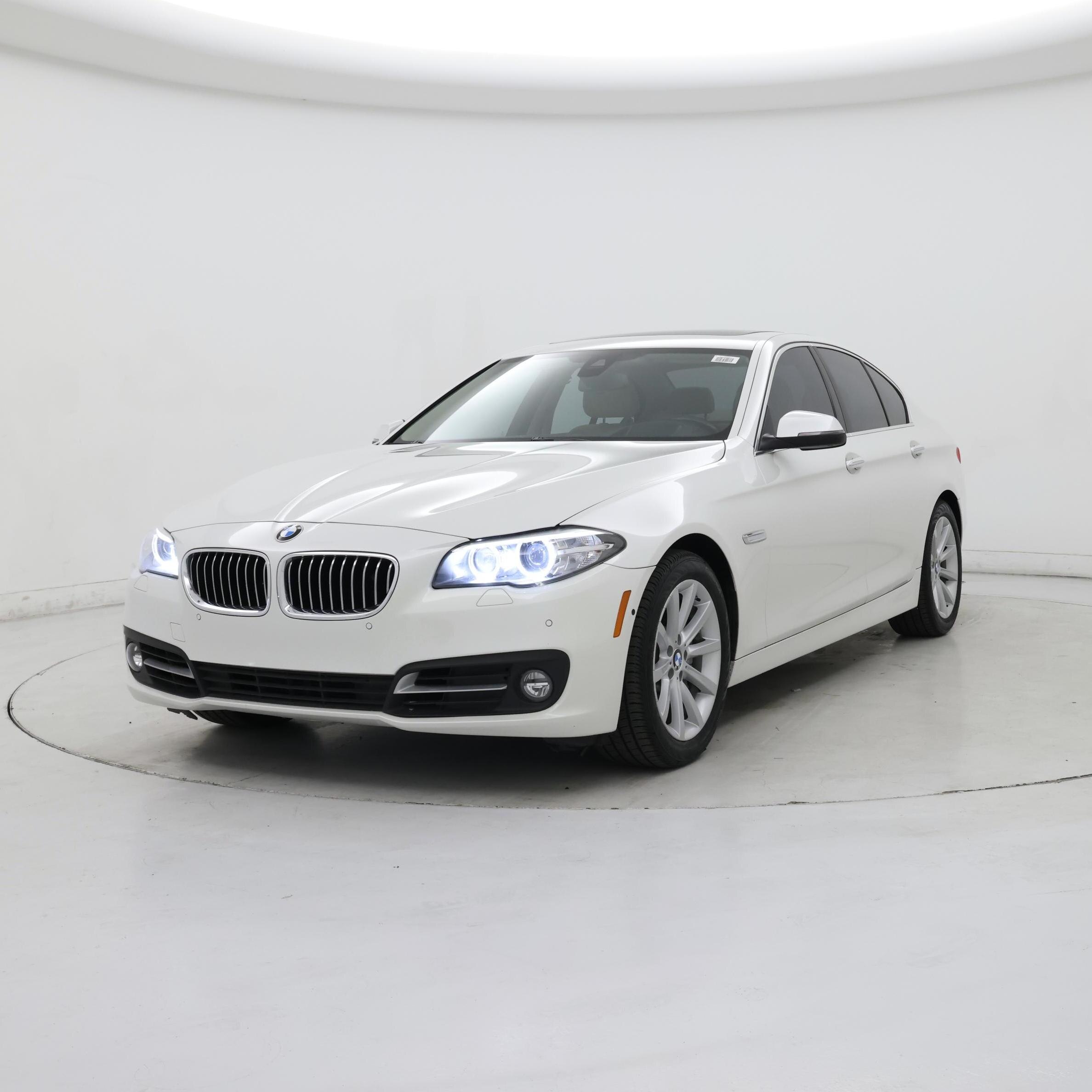 Thumbnail: 2015 BMW 5 Series - 4