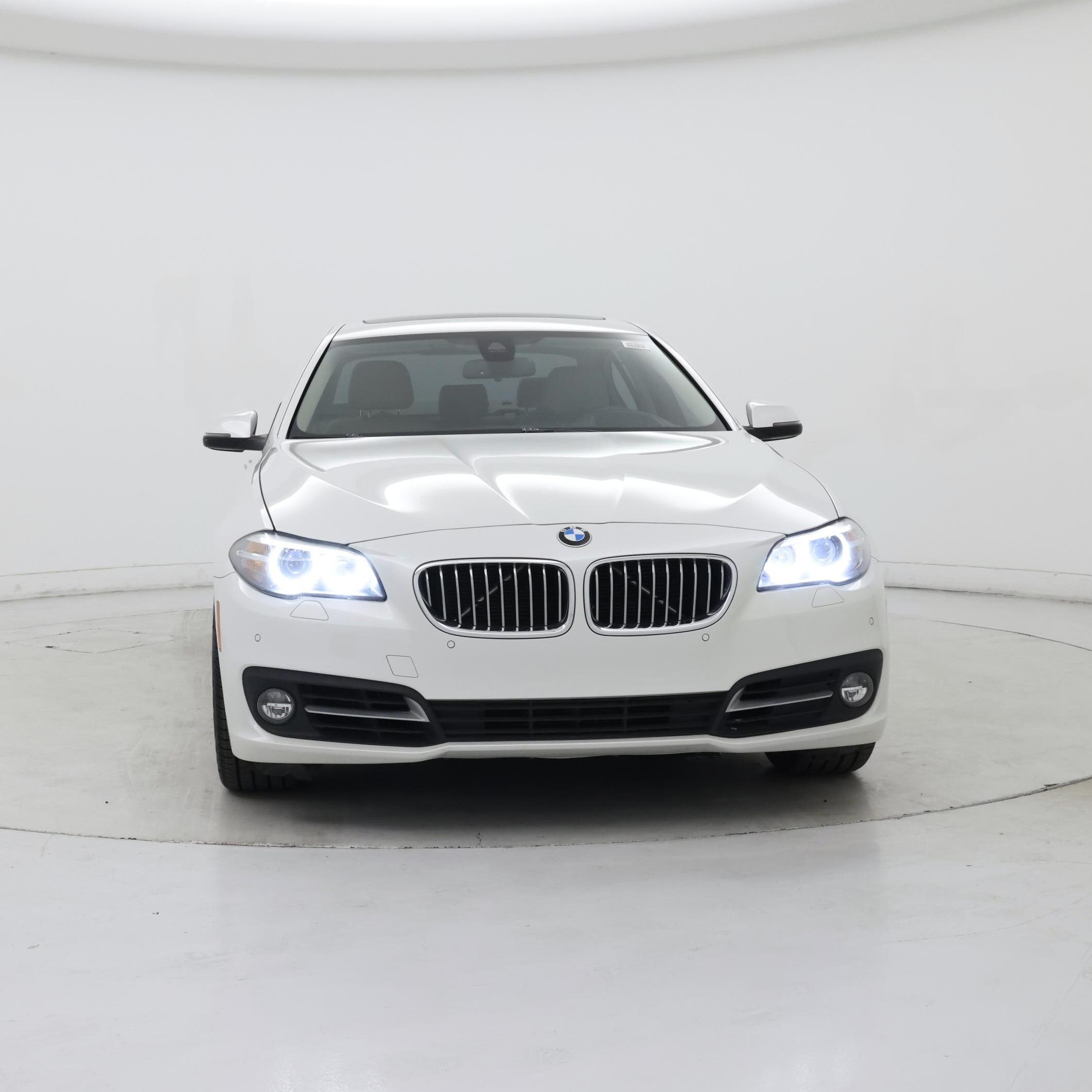 Thumbnail: 2015 BMW 5 Series - 5