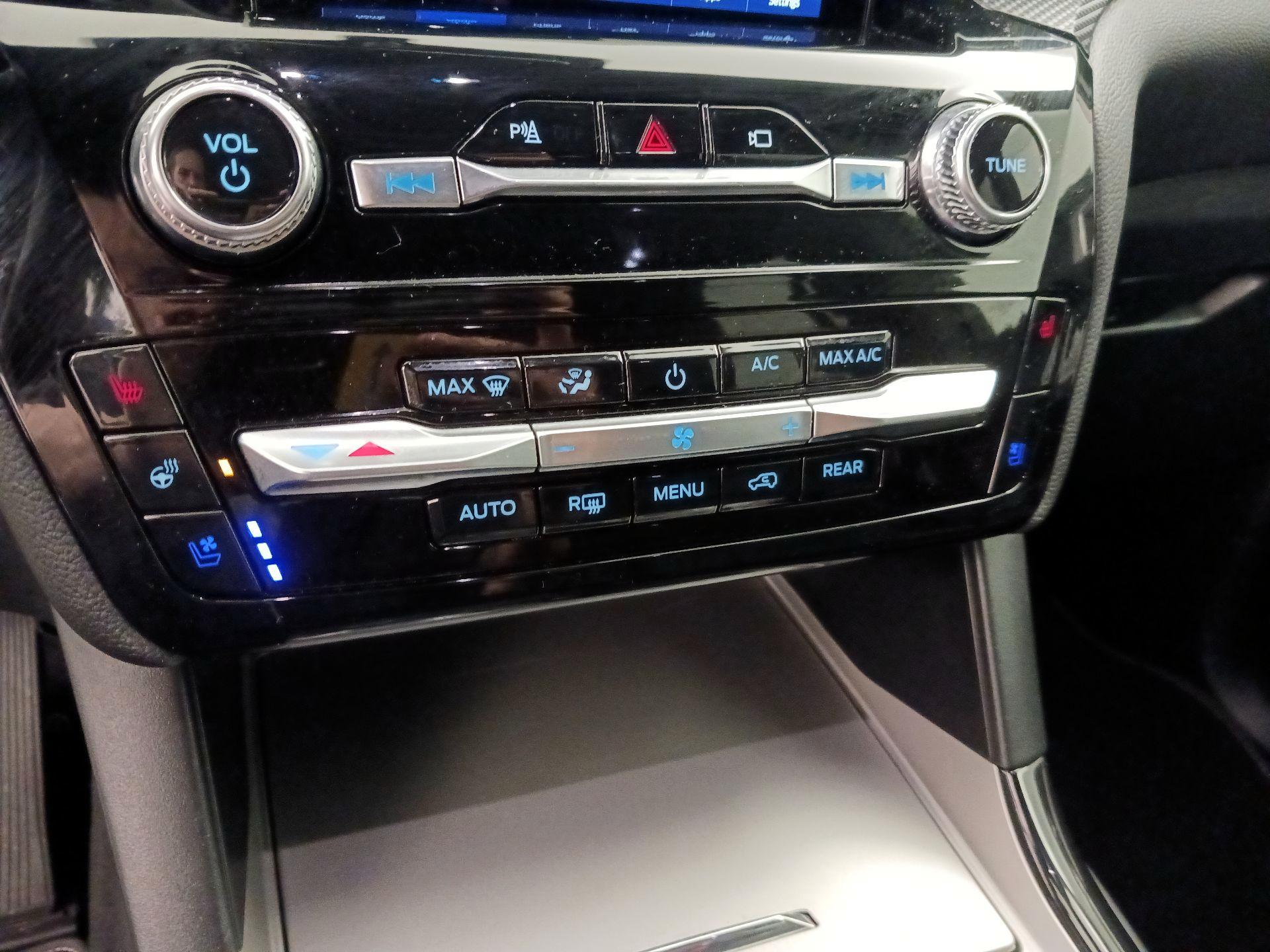 Thumbnail: 2023 Ford Explorer - 17