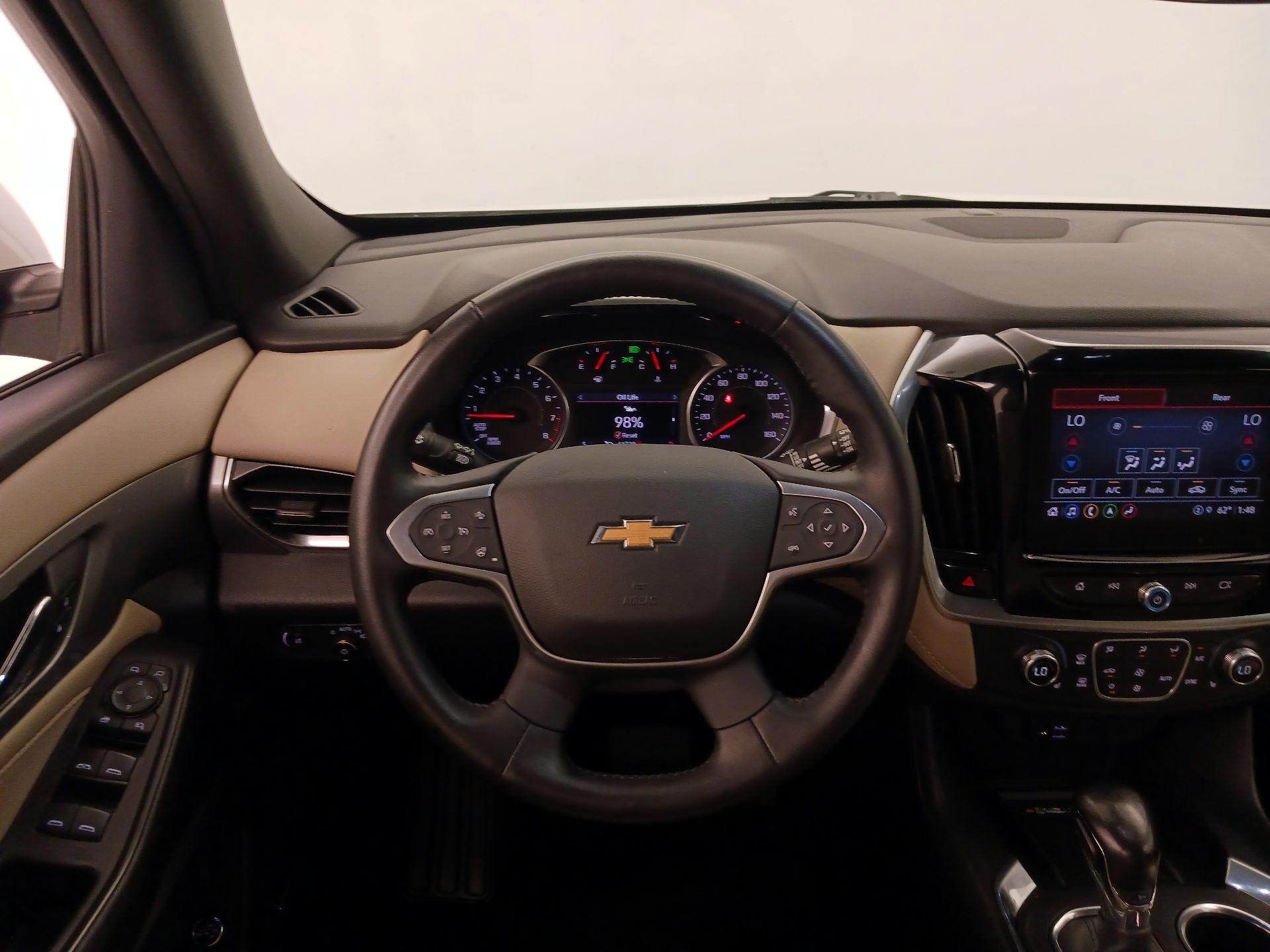 Thumbnail: 2022 Chevrolet Traverse - 10