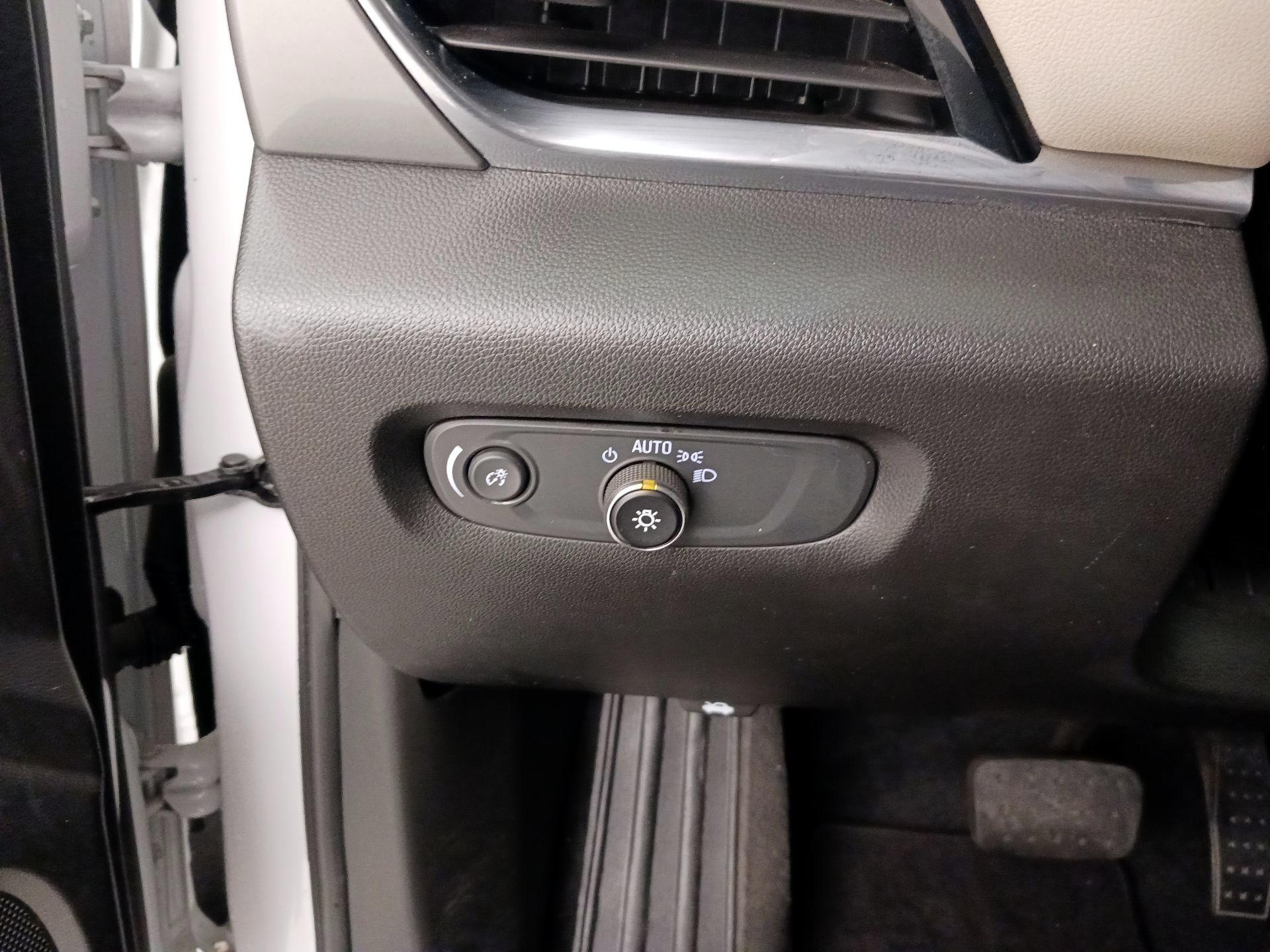 Thumbnail: 2022 Chevrolet Traverse - 13