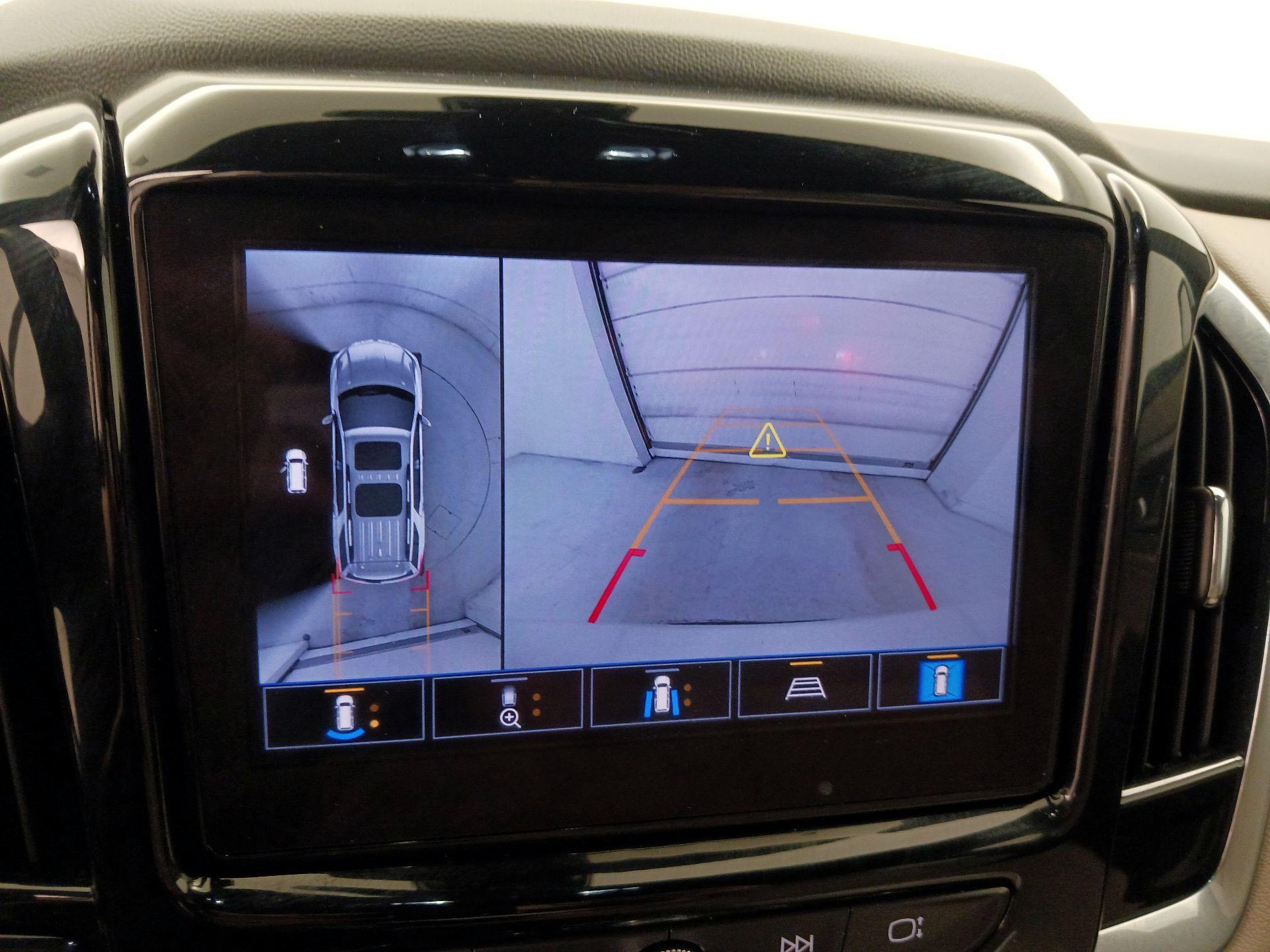 Thumbnail: 2022 Chevrolet Traverse - 15