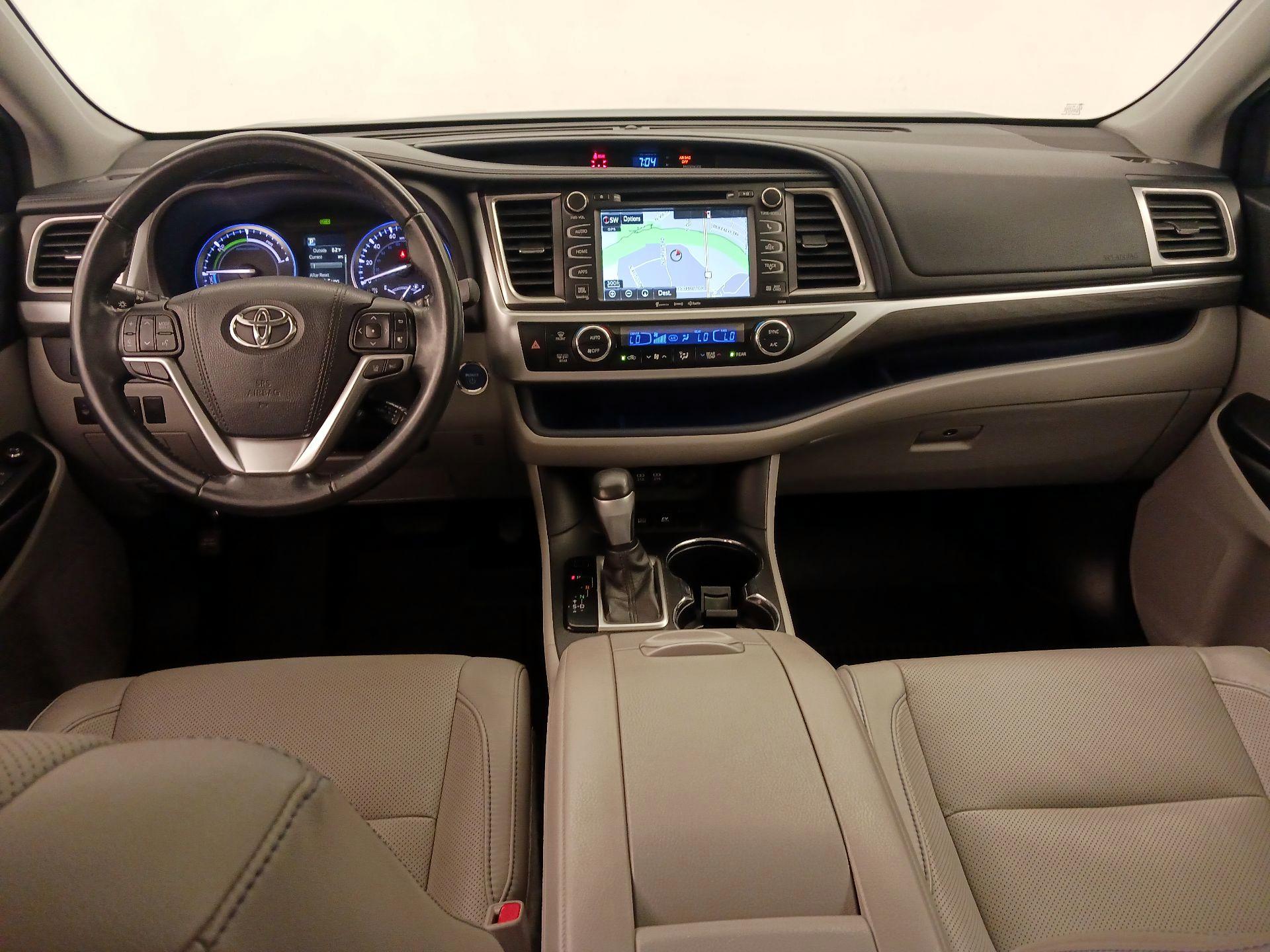 Thumbnail: 2017 Toyota Highlander - 9