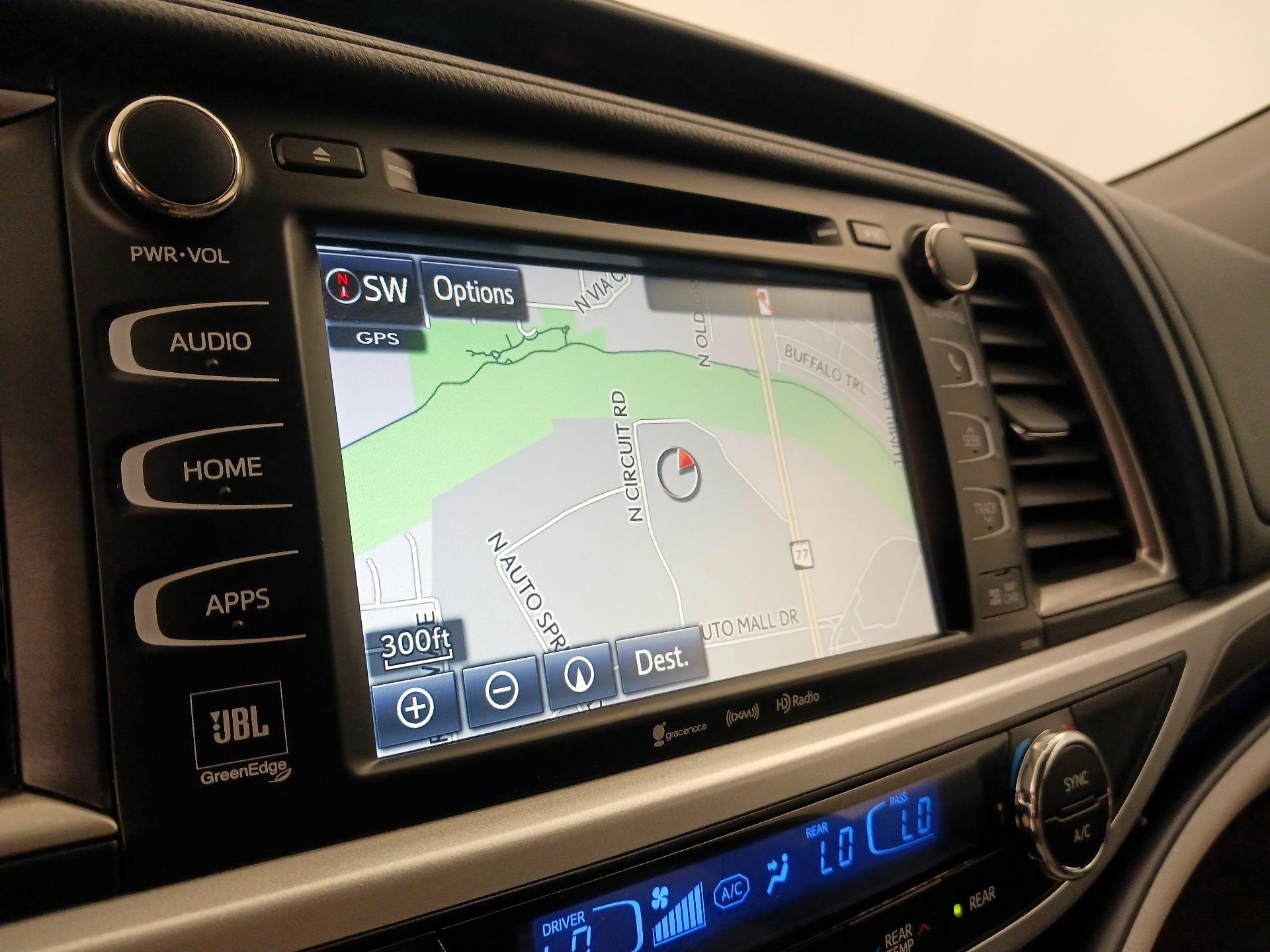 Thumbnail: 2017 Toyota Highlander - 14