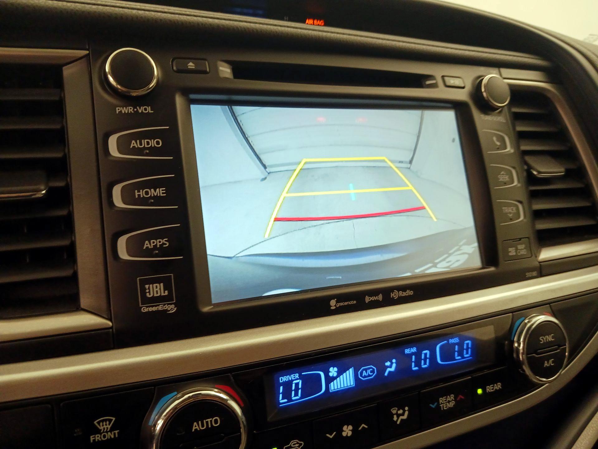 Thumbnail: 2017 Toyota Highlander - 15