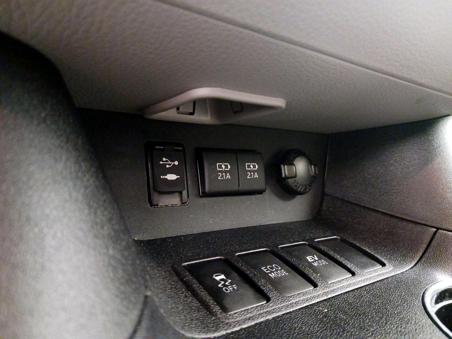 Thumbnail: 2017 Toyota Highlander - 19