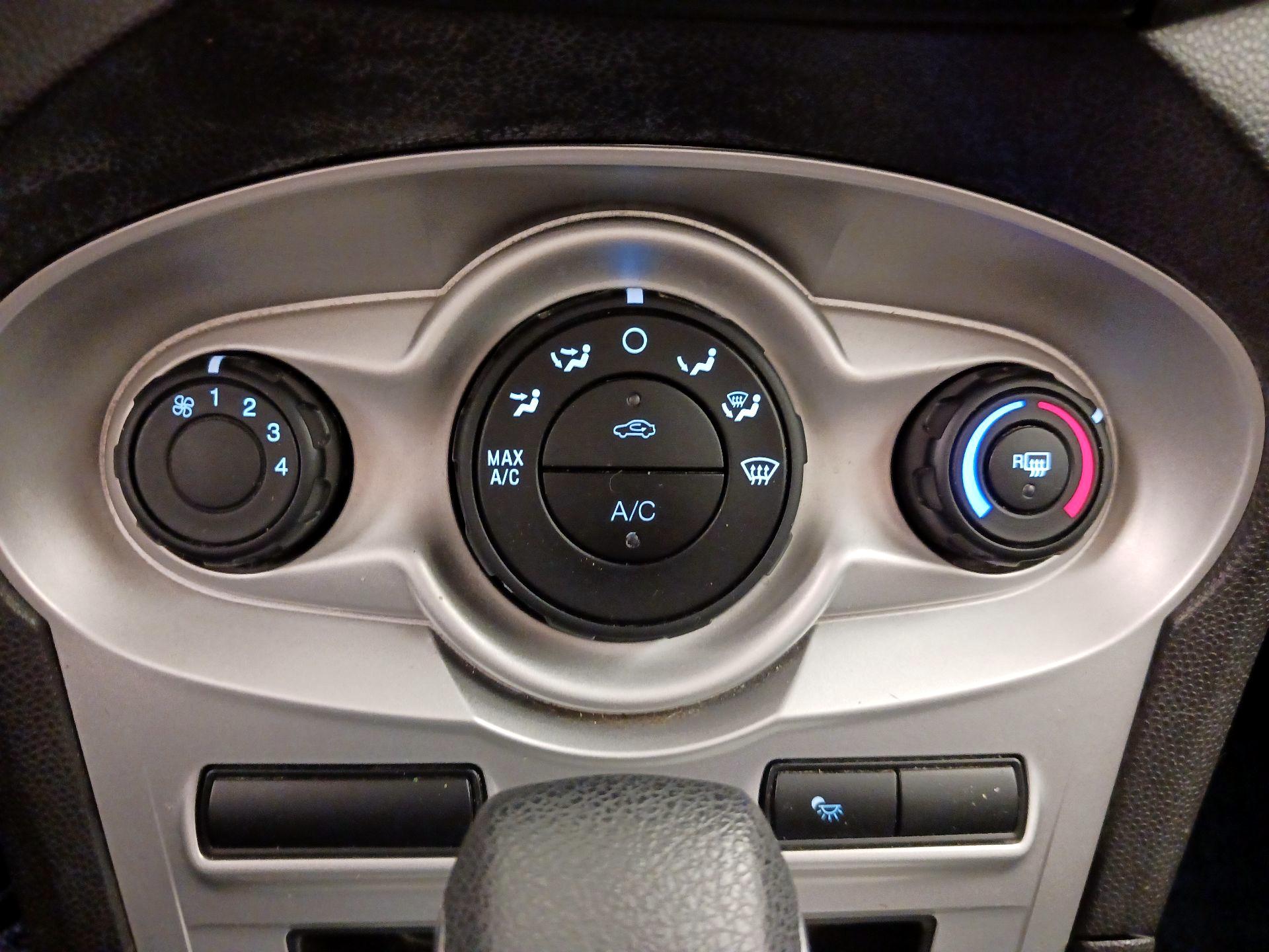 Thumbnail: 2017 Ford Fiesta - 15