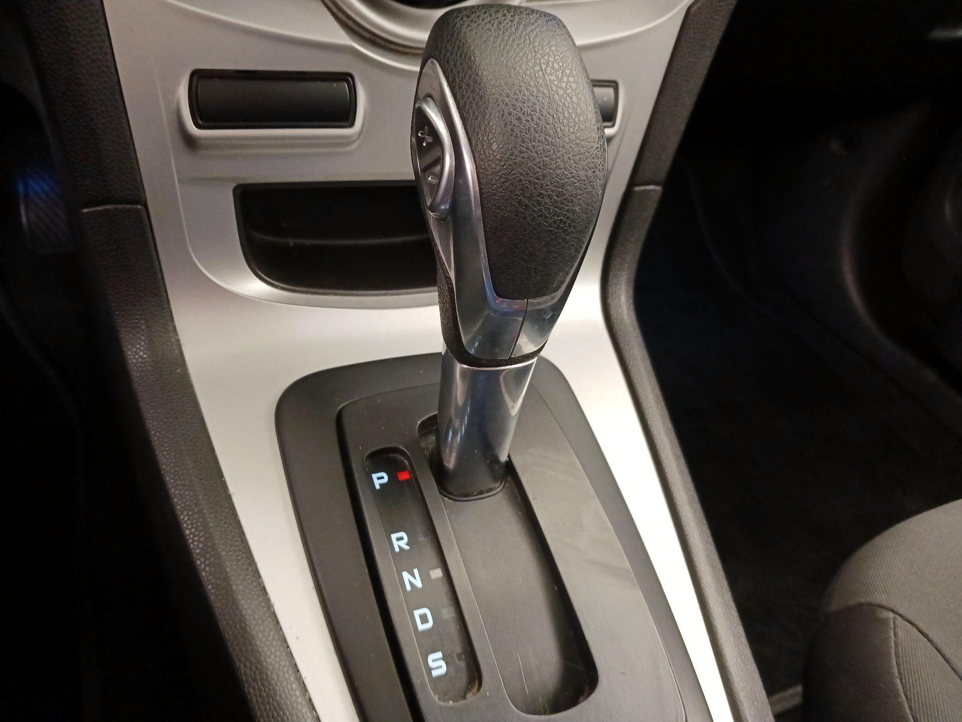 Thumbnail: 2017 Ford Fiesta - 16