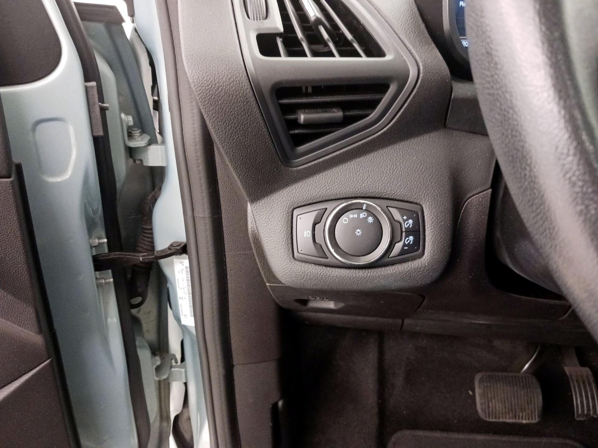 Thumbnail: 2014 Ford C-Max - 13