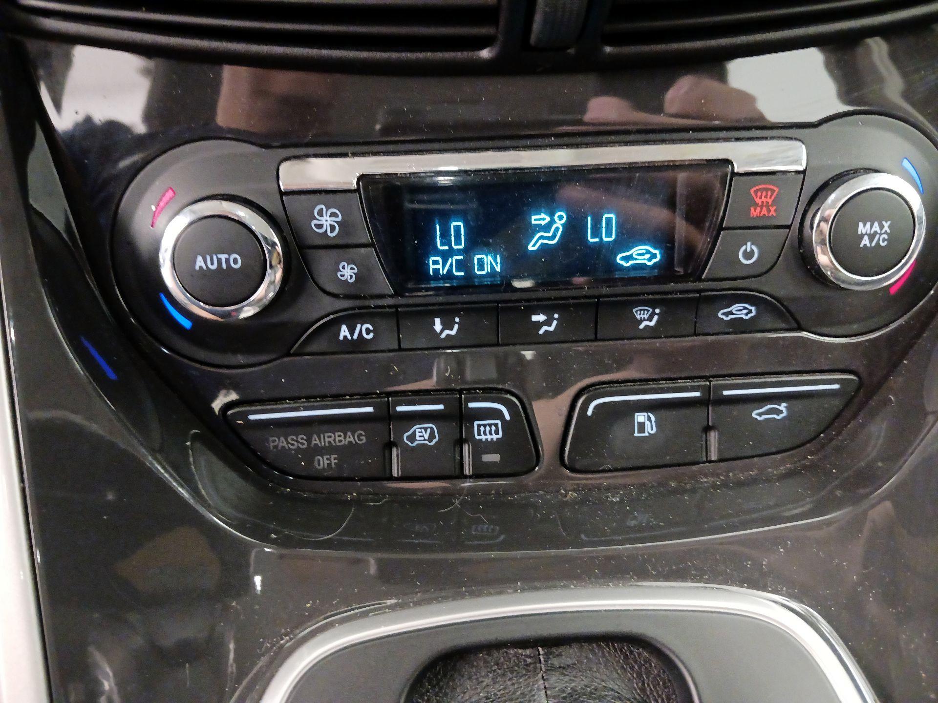 Thumbnail: 2014 Ford C-Max - 17