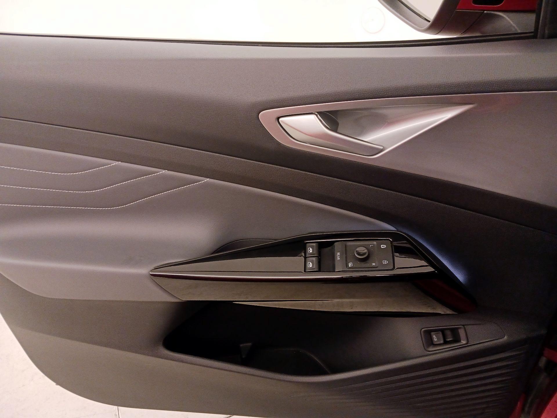 Thumbnail: 2023 Volkswagen ID.4 - 12