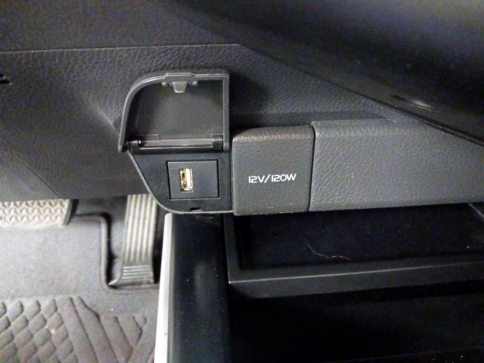 Thumbnail: 2020 Toyota Camry - 18