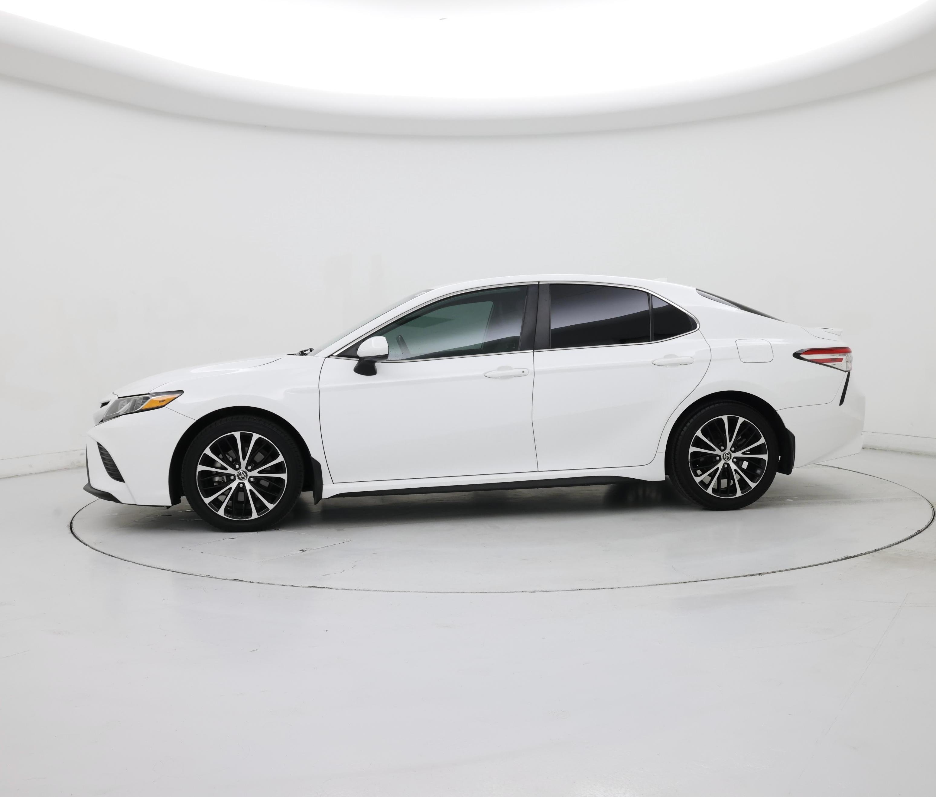 Thumbnail: 2020 Toyota Camry - 3