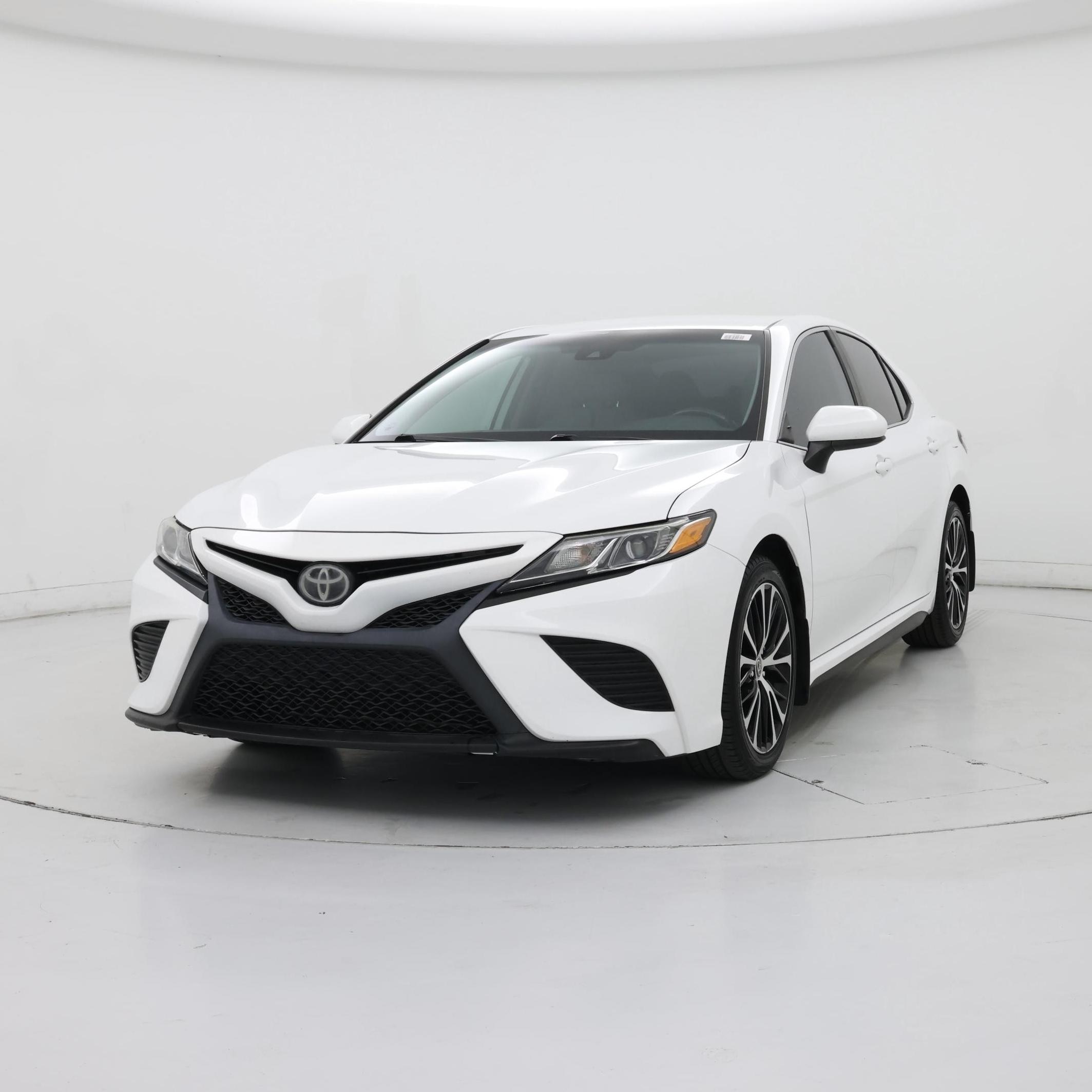 Thumbnail: 2020 Toyota Camry - 4