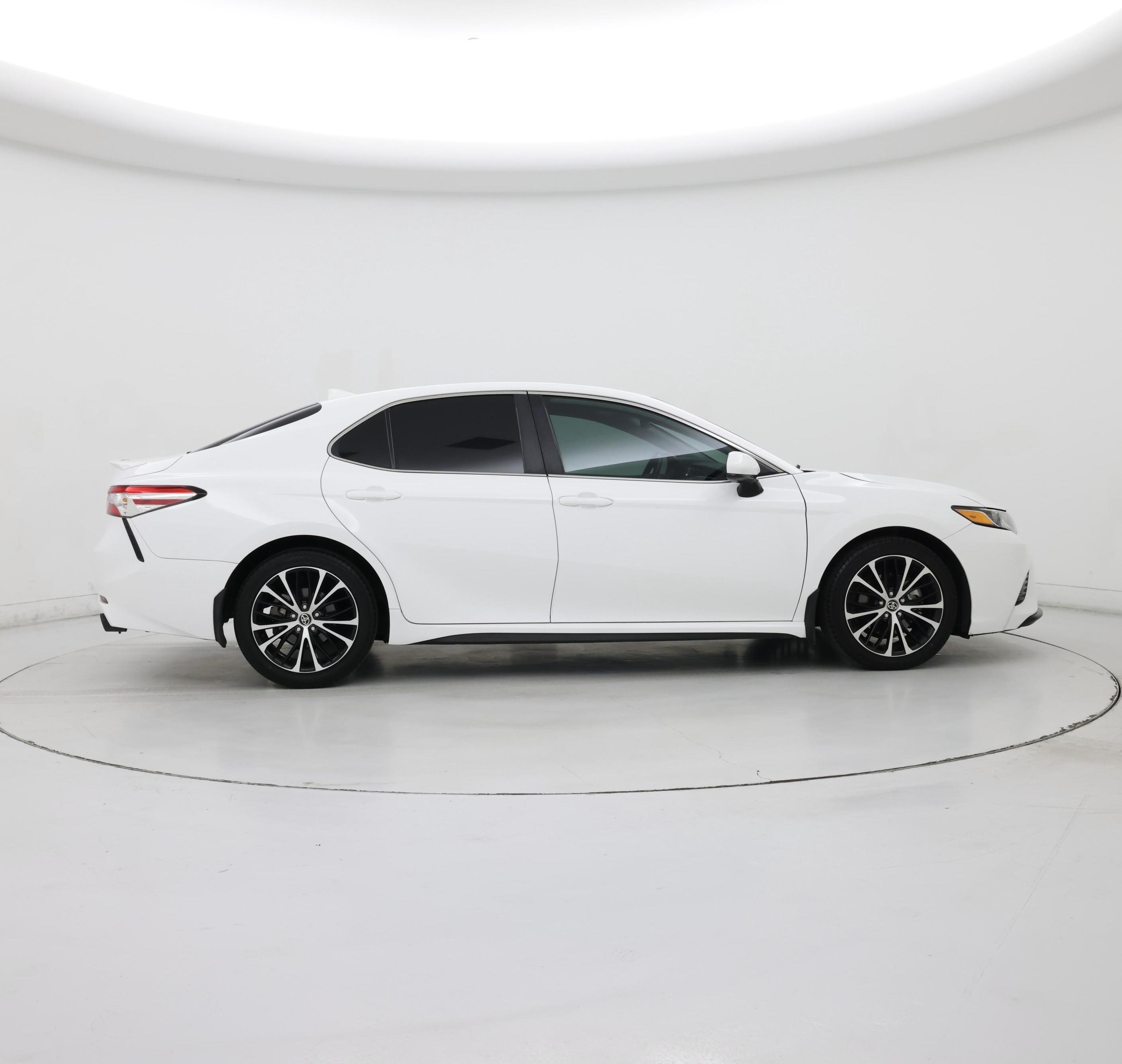 Thumbnail: 2020 Toyota Camry - 7