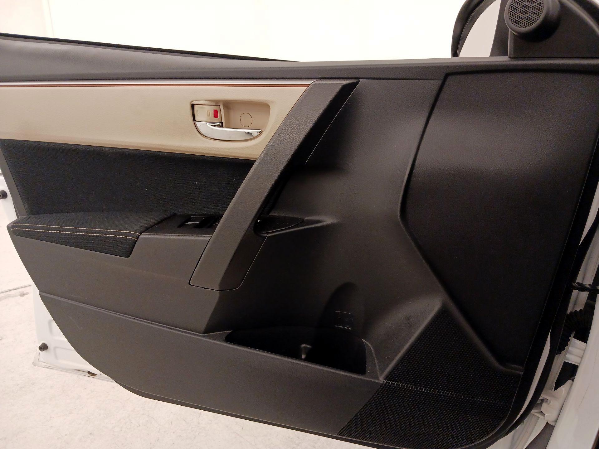 Thumbnail: 2014 Toyota Corolla - 12