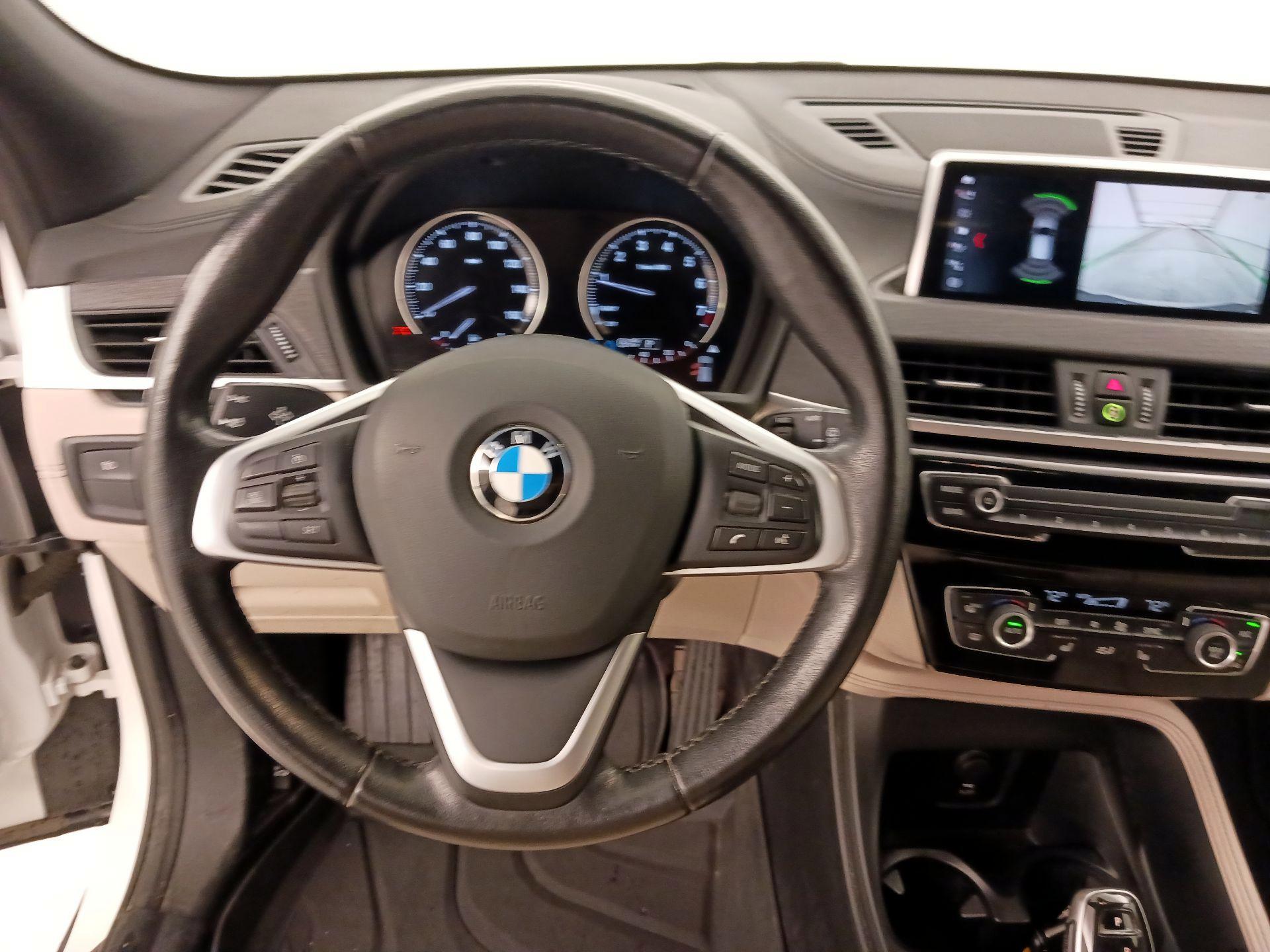 Thumbnail: 2021 BMW X2 - 10