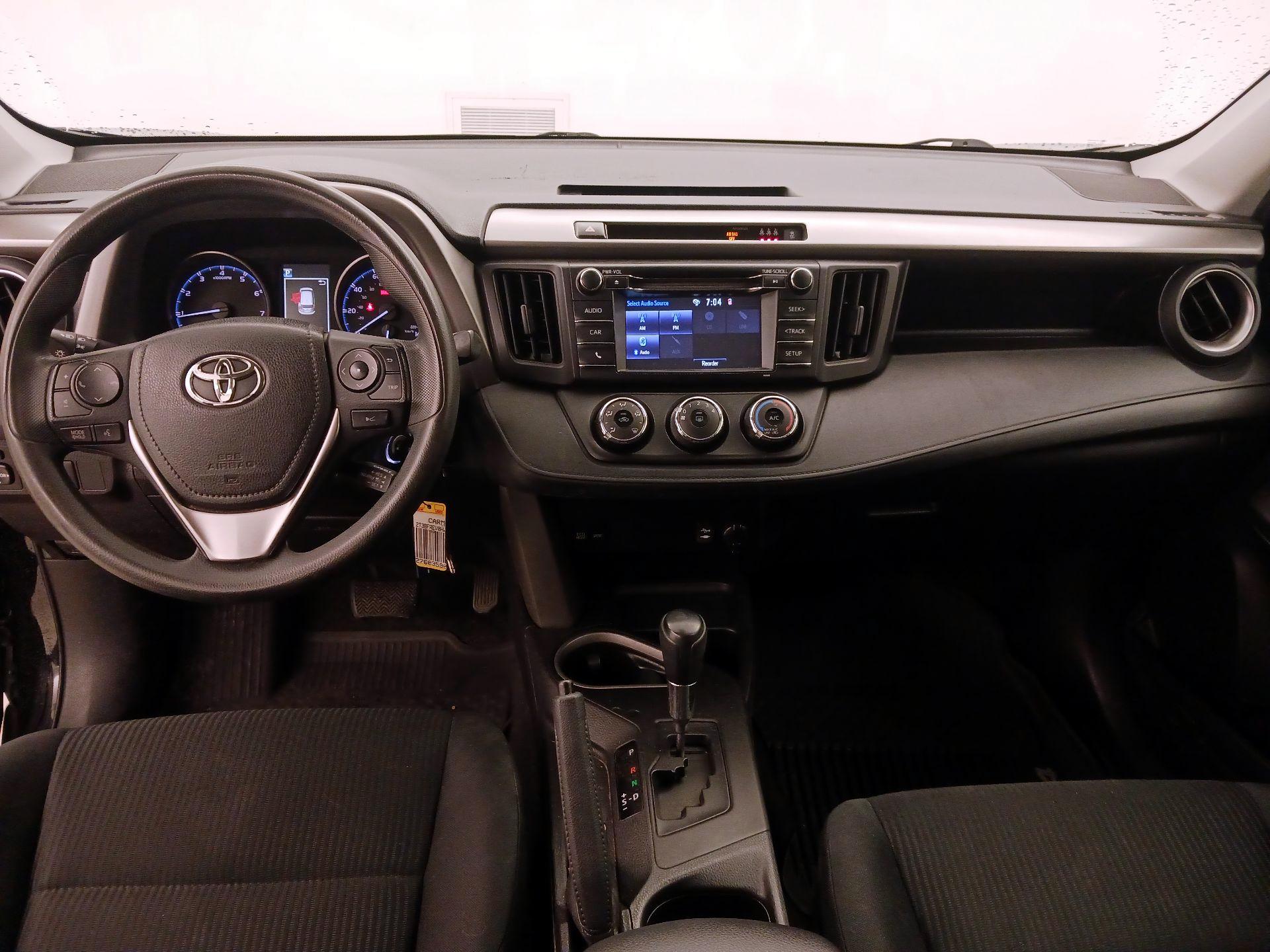 Thumbnail: 2017 Toyota RAV4 - 9