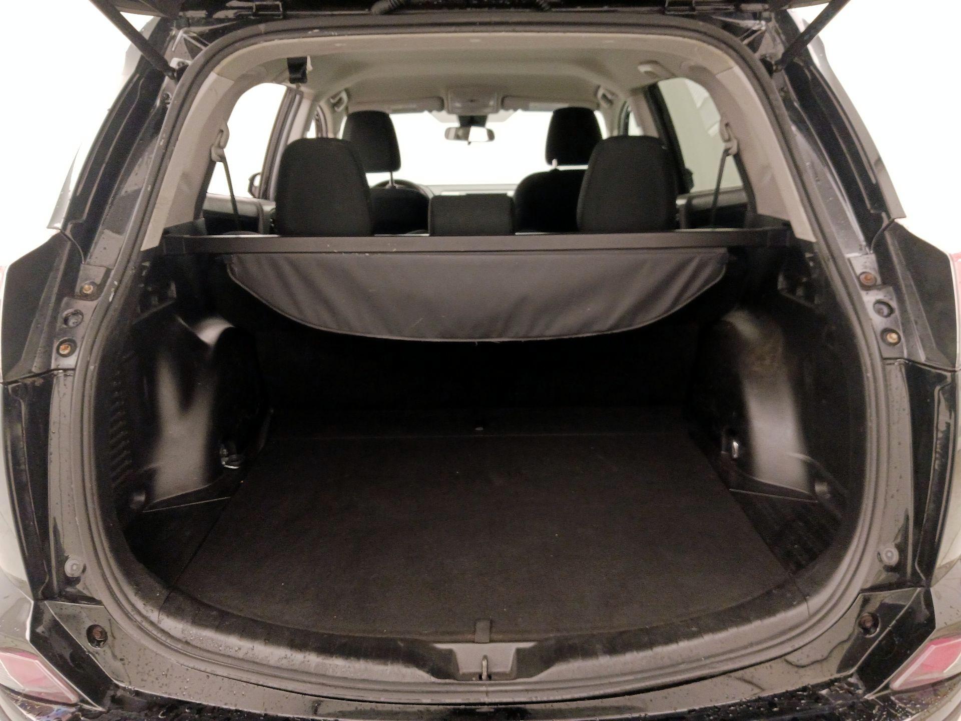 Thumbnail: 2017 Toyota RAV4 - 20