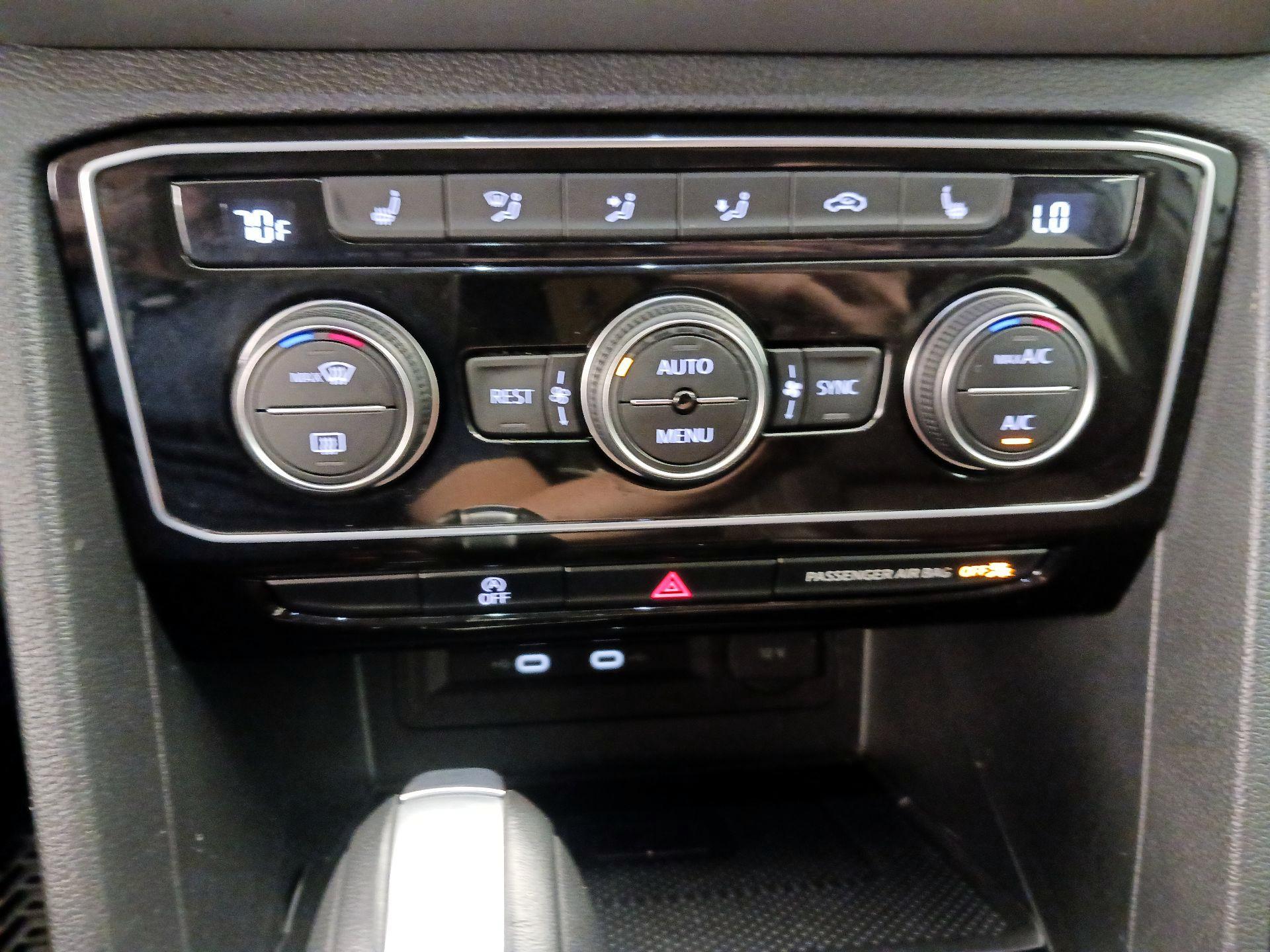 Thumbnail: 2023 Volkswagen Atlas - 16