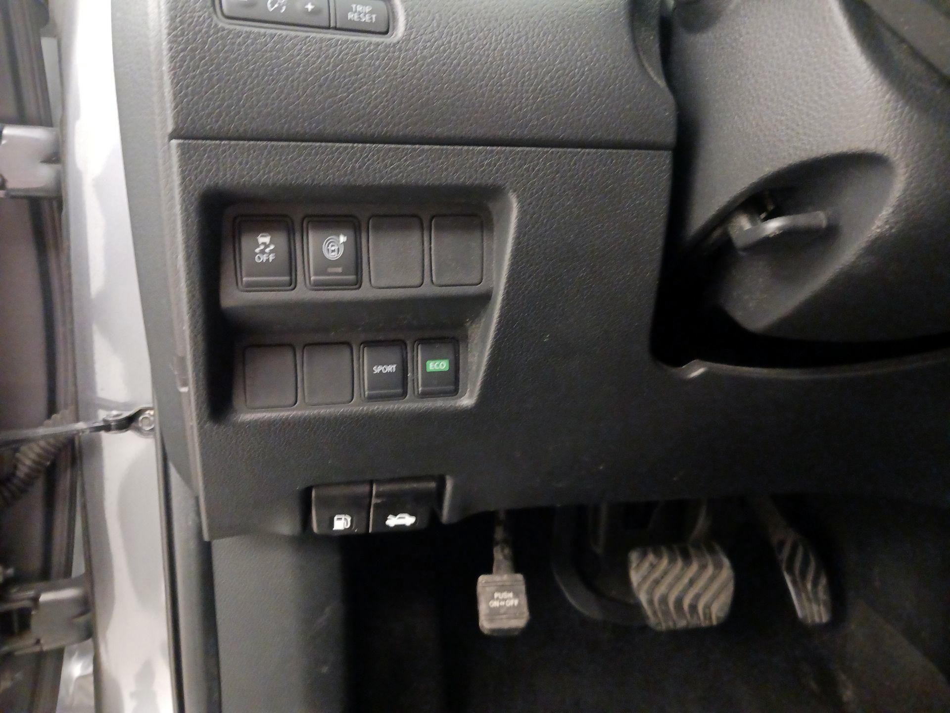 Thumbnail: 2017 Nissan Rogue - 13