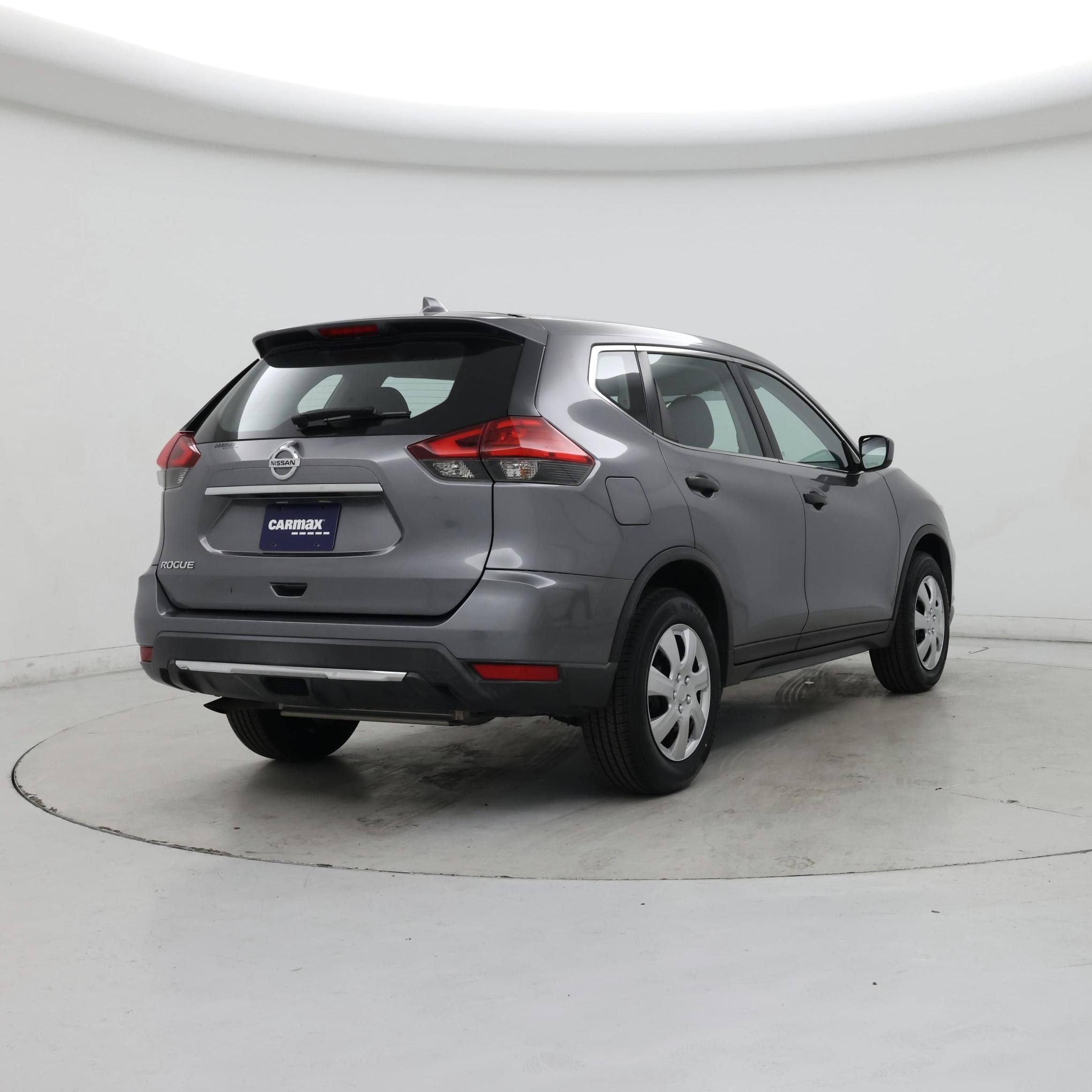 Thumbnail: 2017 Nissan Rogue - 8