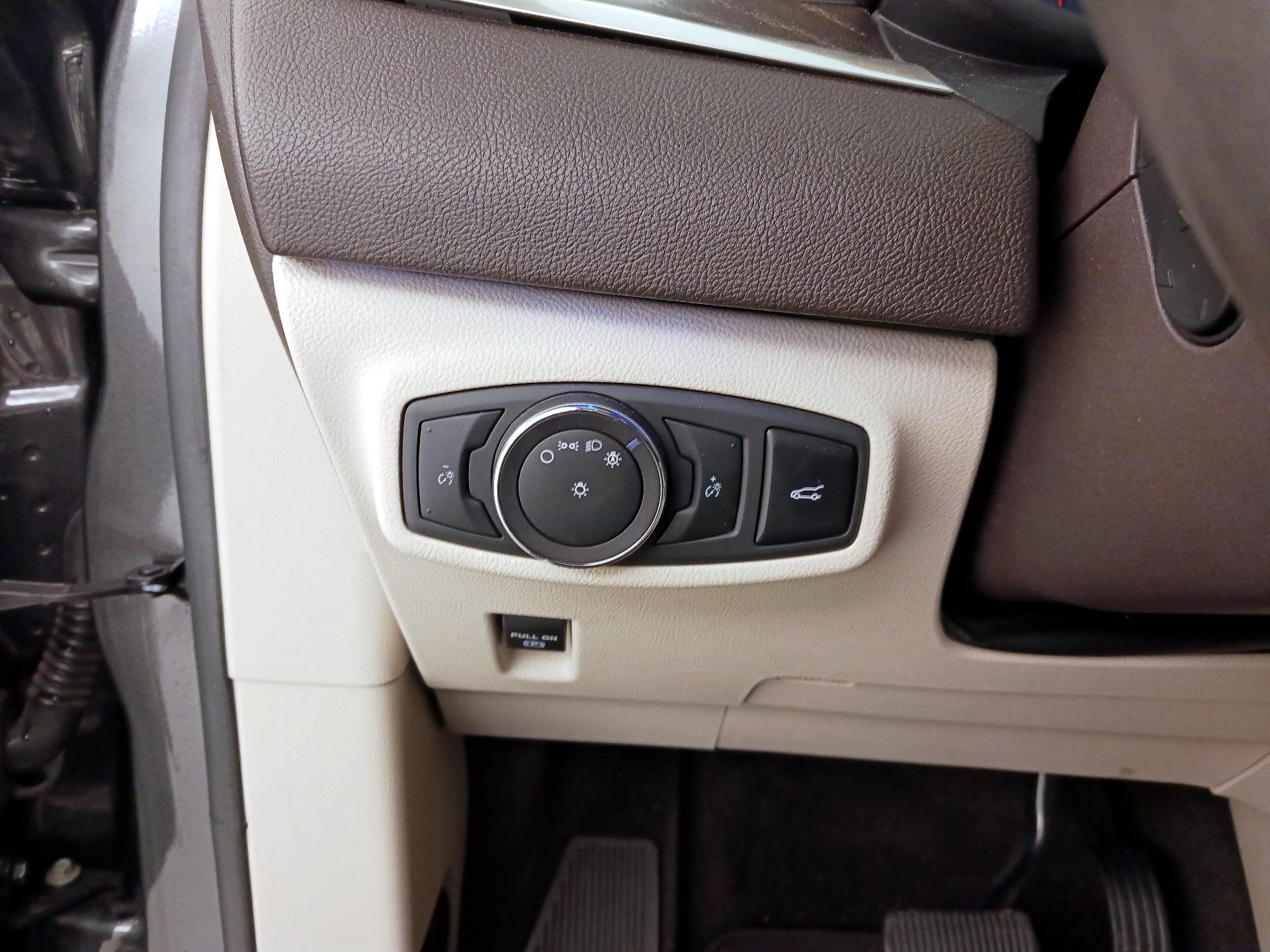 Thumbnail: 2019 Lincoln MKC - 13