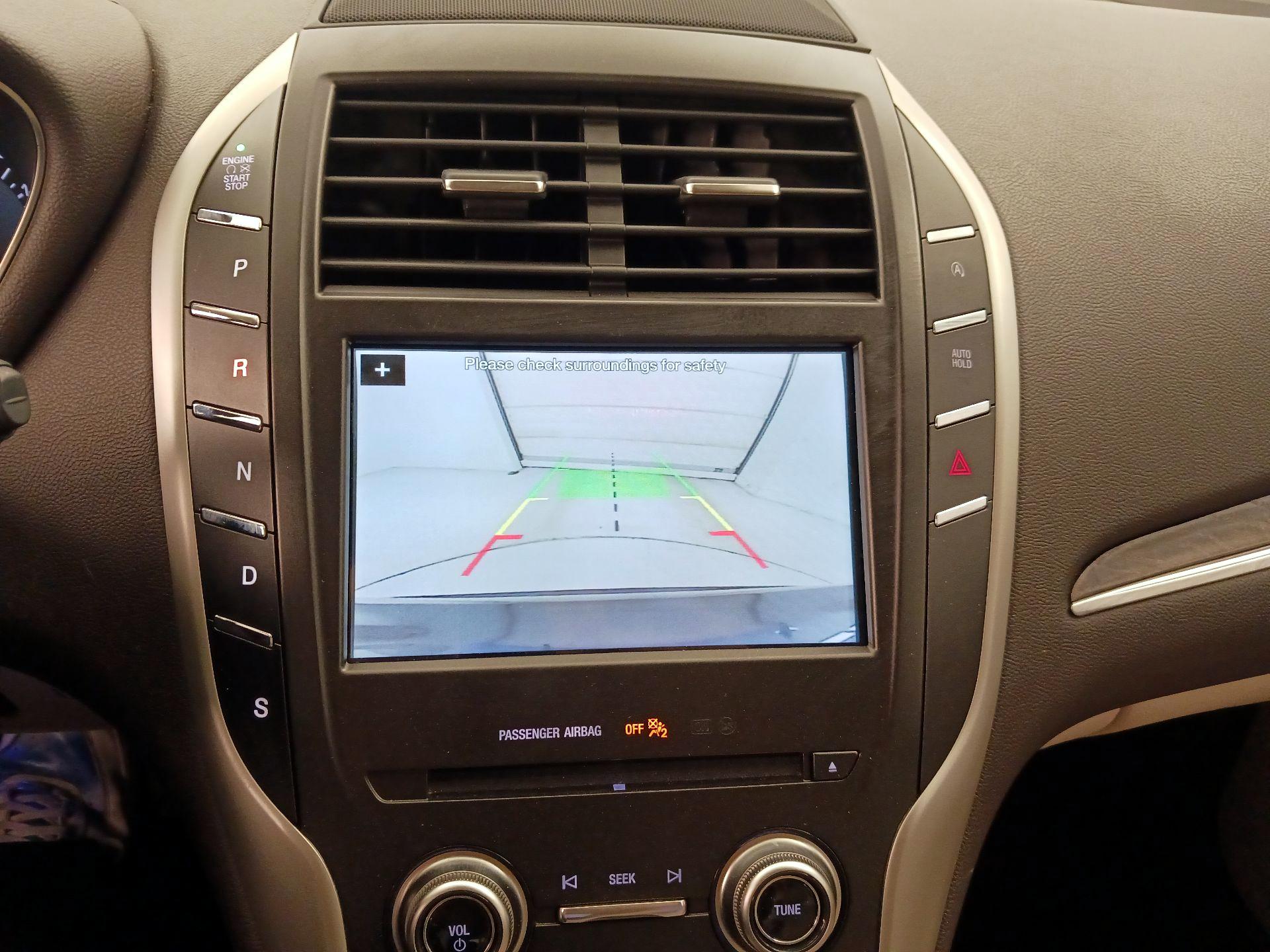 Thumbnail: 2019 Lincoln MKC - 15